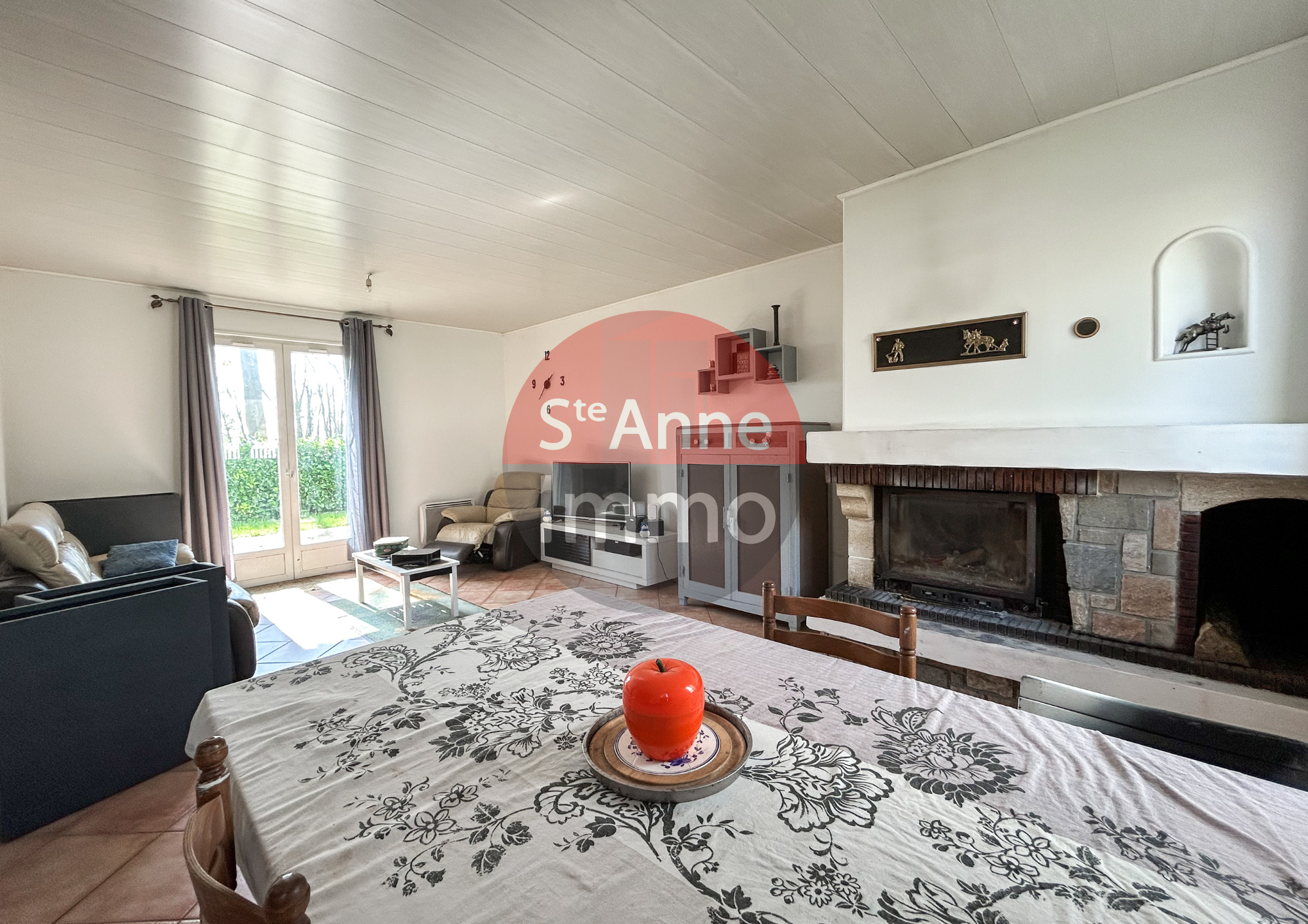 Immo80 – L'immobilier à Amiens et dans la Somme-BEAUFORT-EN-SANTERRE – PAVILLON INDIVIDUEL AVEC AUTONOMIE DE PLAIN PIED – 4 CHAMBRES – GARAGE – COUR – JARDIN