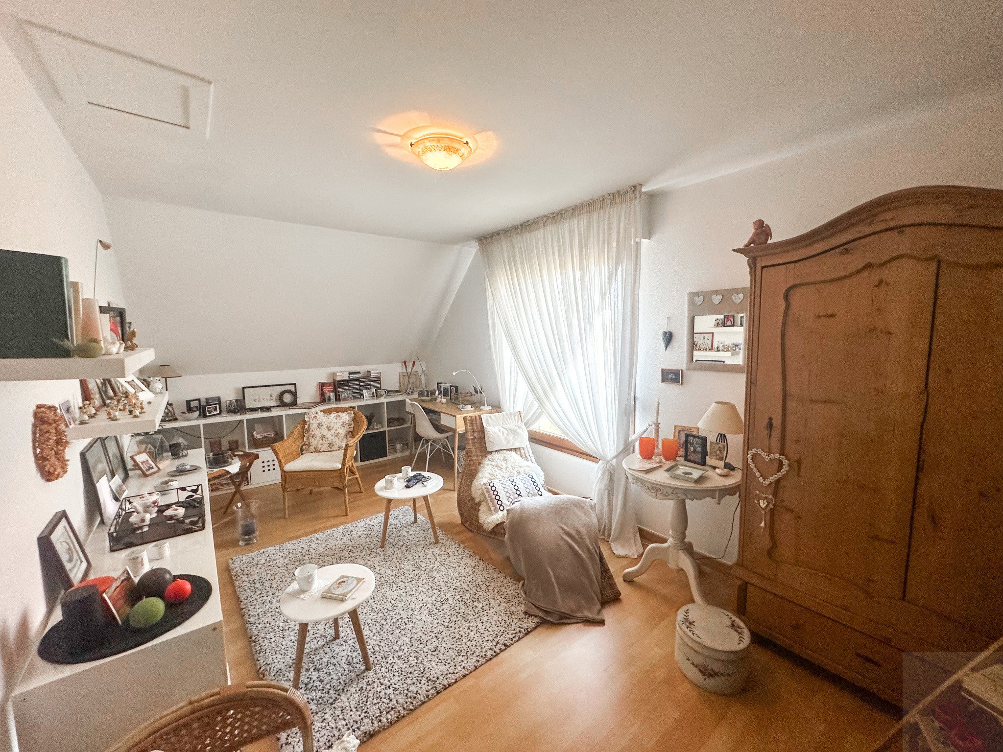 Immo80 – L'immobilier à Amiens et dans la Somme-MONTDIDIER – PAVILLON INDIVIDUEL – SOUS-SOL COMPLET – 6 CHAMBRES