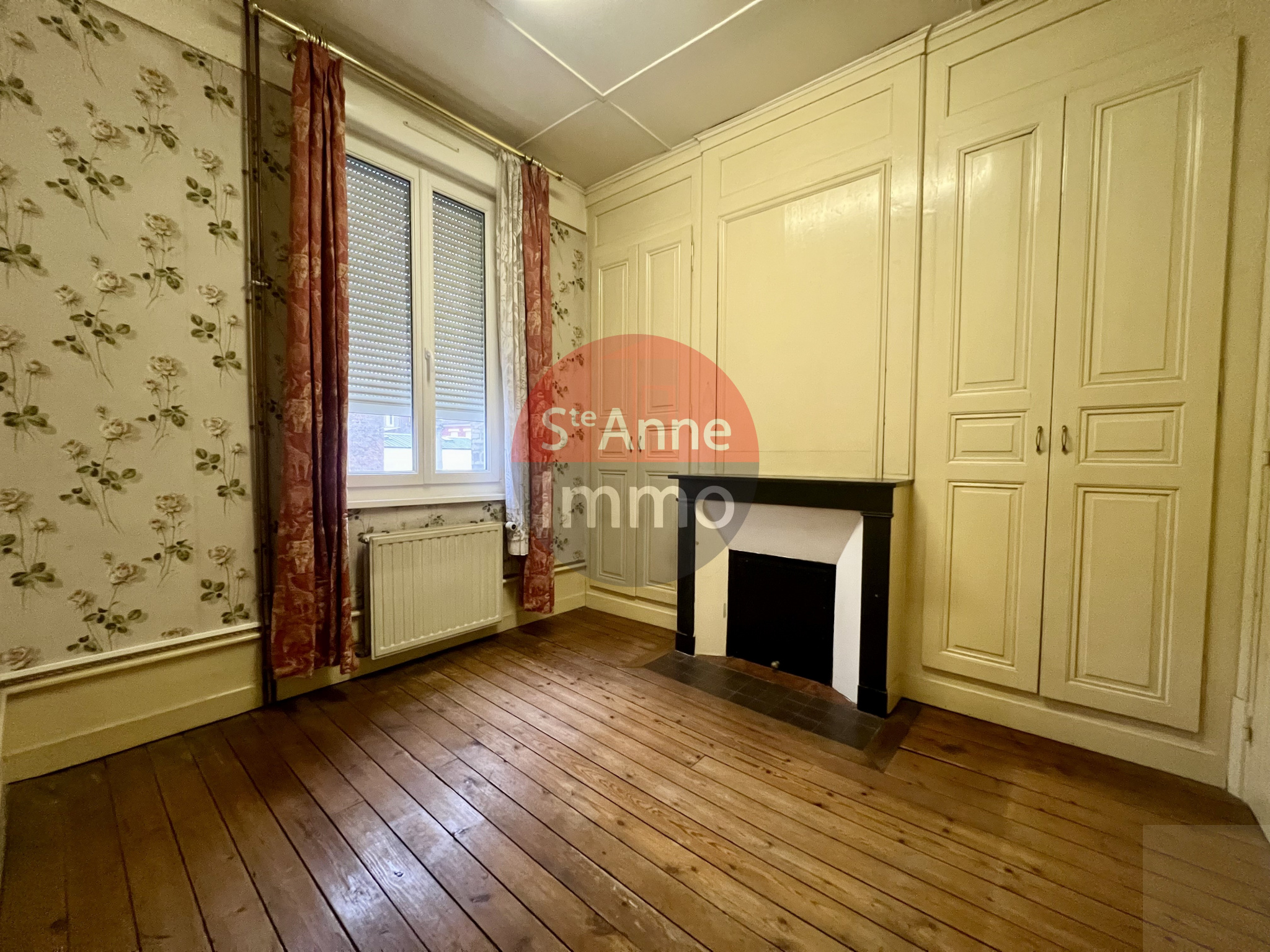 Immo80 – L'immobilier à Amiens et dans la Somme-AMIENS – QUARTIER SAINT ROCH – 2 CHAMBRES + POSSIBILITES DE 2 CHAMBRES – TERRASSE – JARDIN – DEPENDANCE