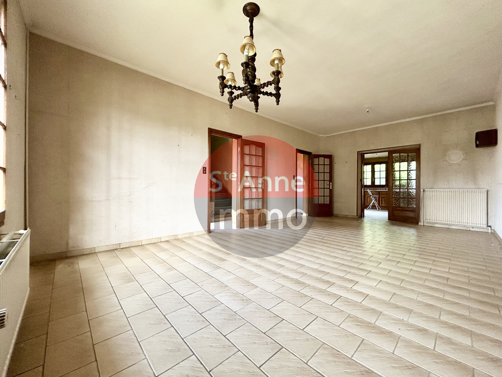 Immo80 – L'immobilier à Amiens et dans la Somme-NESLE – 120m2 – MAISON SEMI-MITOYENNE – 3 CHAMBRES – 1 BUREAU – SOUS SOL COMPLET – GARAGE – COUR – JARDIN – T