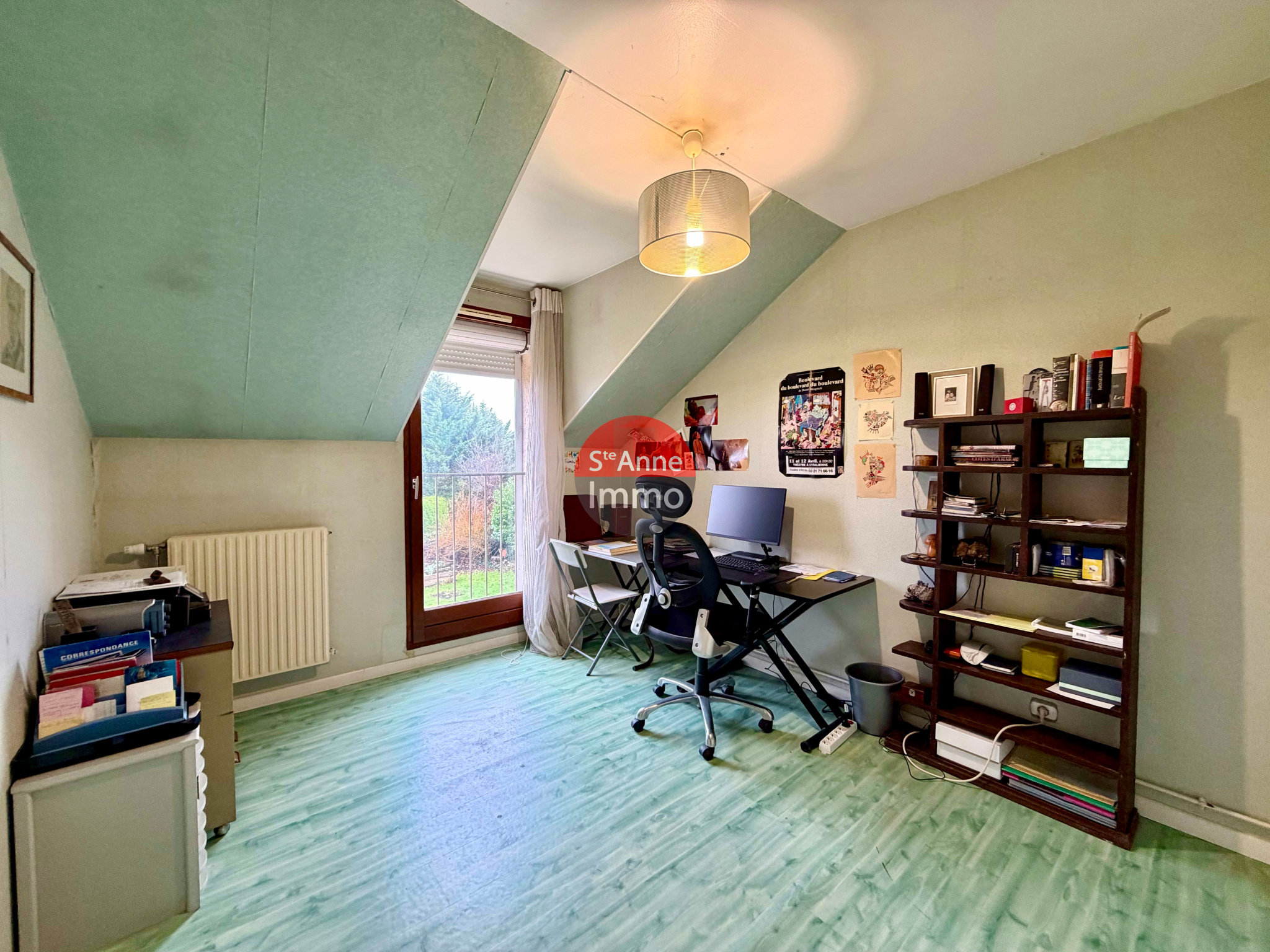 Immo80 – L'immobilier à Amiens et dans la Somme-AMIENS – QUARTIER VAL D&rsquo;AVRE – PAVILLON MITOYEN – 3 CHAMBRES – JARDIN – TERRASSE – GARAGE