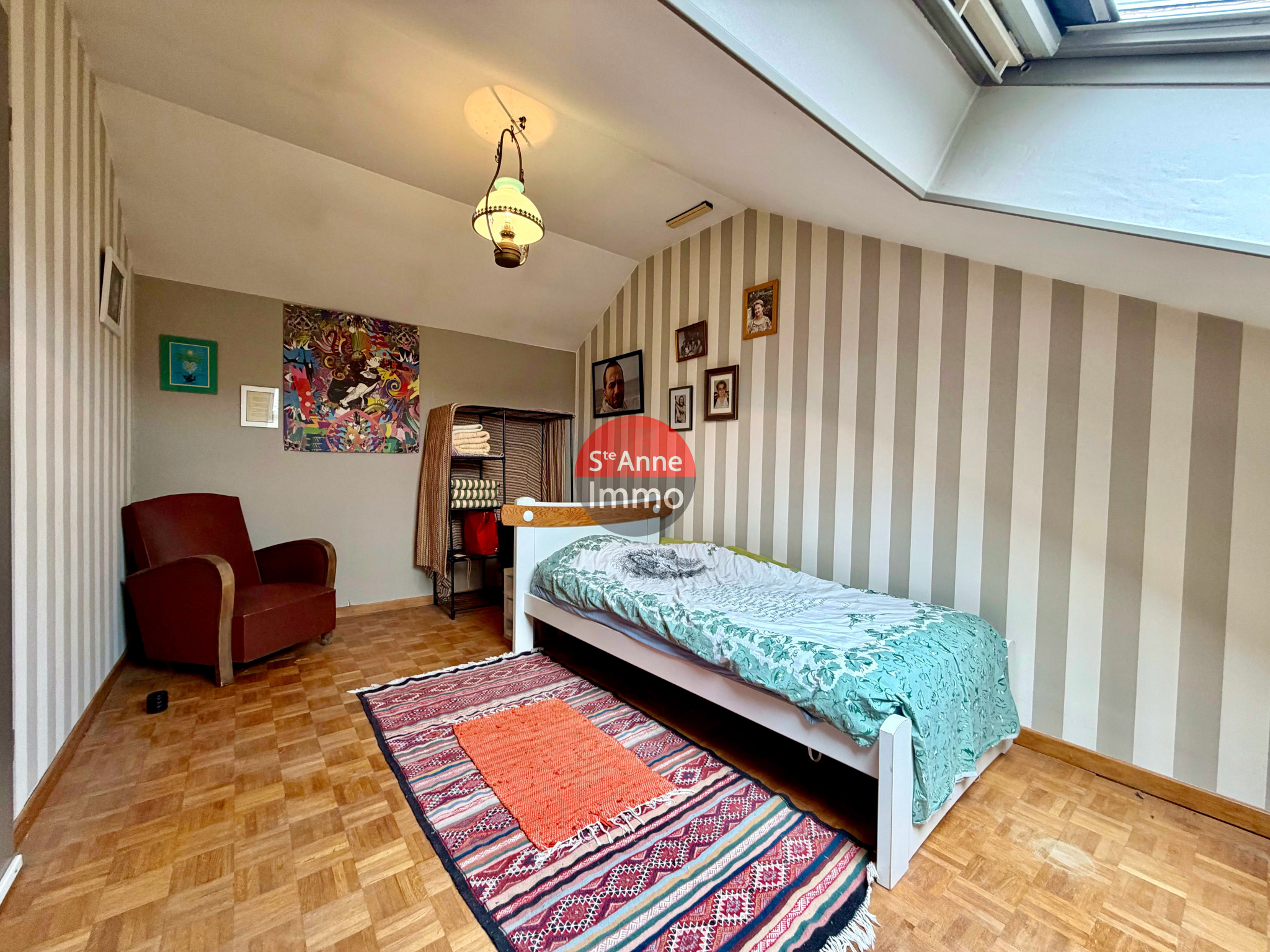 Immo80 – L'immobilier à Amiens et dans la Somme-AMIENS – QUARTIER VAL D&rsquo;AVRE – PAVILLON MITOYEN – 3 CHAMBRES – JARDIN – TERRASSE – GARAGE