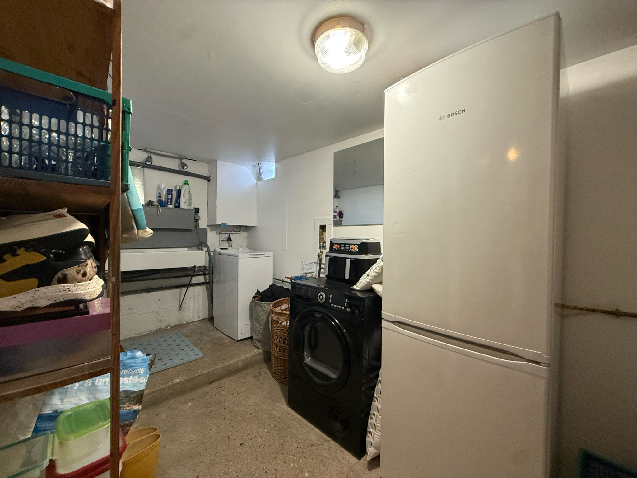 Immo80 – L'immobilier à Amiens et dans la Somme-AMIENS SUD EST – MAISON SEMI MITOYENNE – 3 CHAMBRES – SOUS SOL – GARAGE – JARDIN – DEPENDANCE