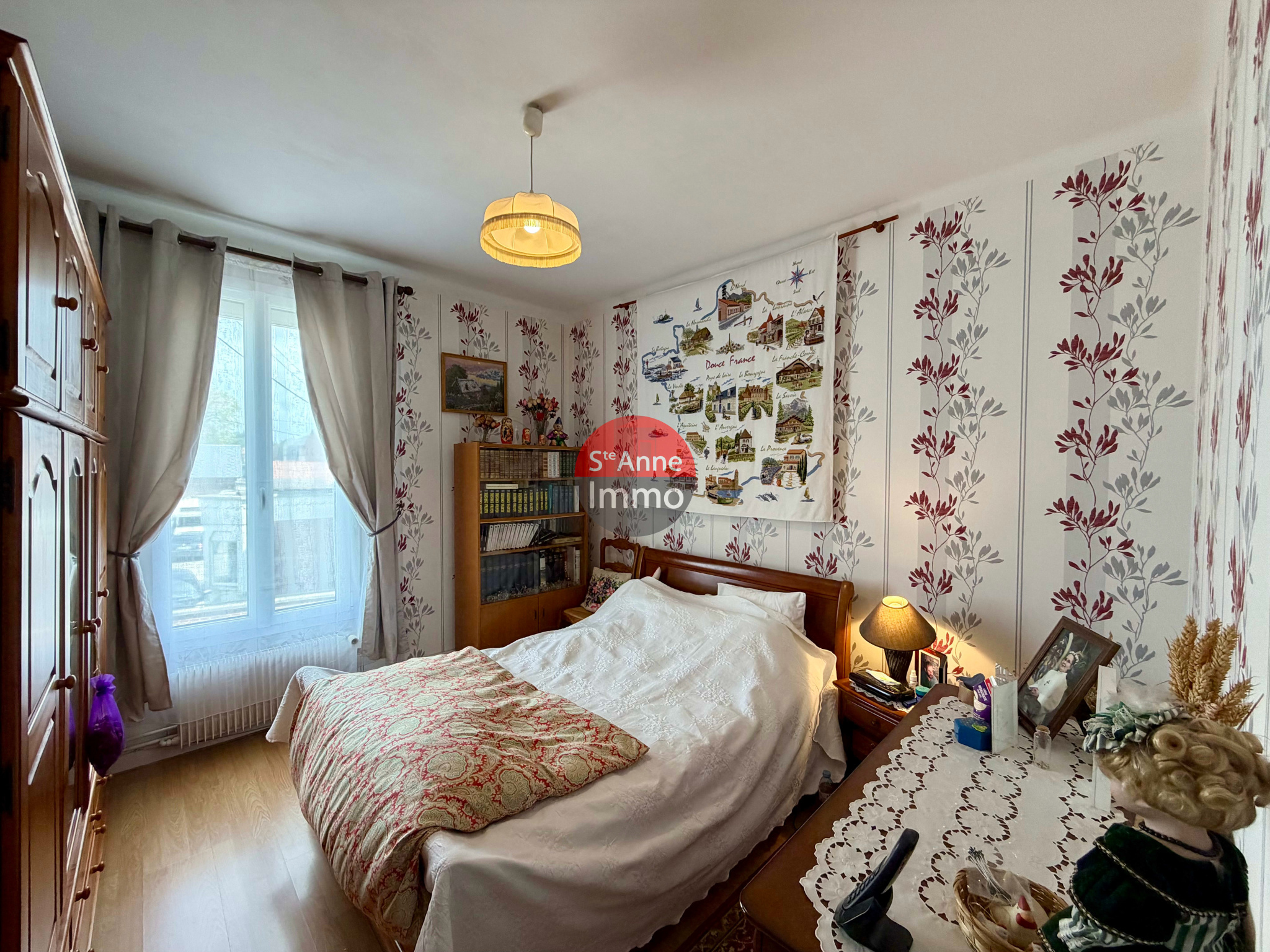 Immo80 – L'immobilier à Amiens et dans la Somme-ALBERT – MAISON MITOYENNE 175m2 – 5 CHAMBRES – JARDIN – DOUBLE GARAGE – DEPENDANCE