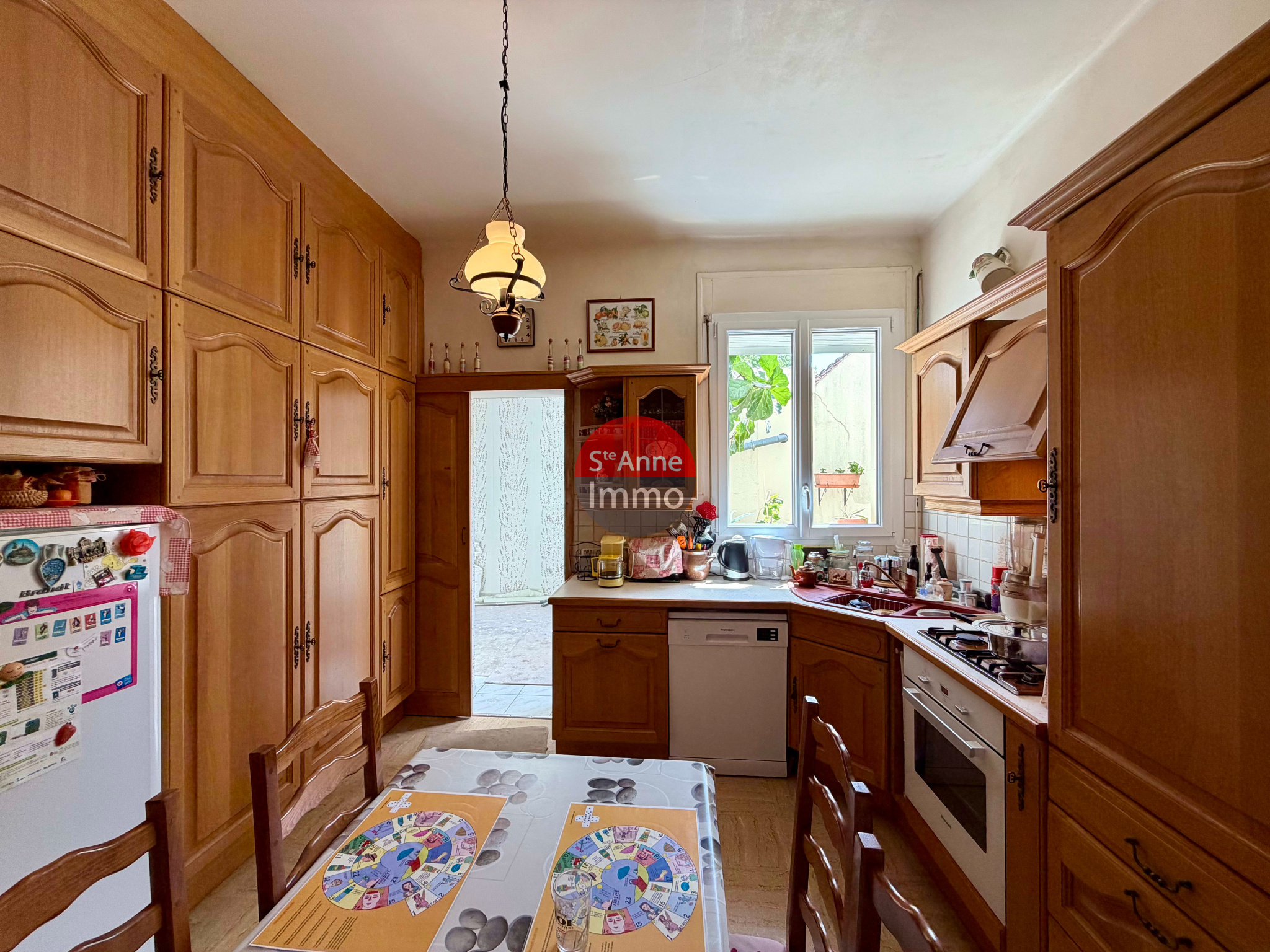 Immo80 – L'immobilier à Amiens et dans la Somme-ALBERT – MAISON MITOYENNE 175m2 – 5 CHAMBRES – JARDIN – DOUBLE GARAGE – DEPENDANCE