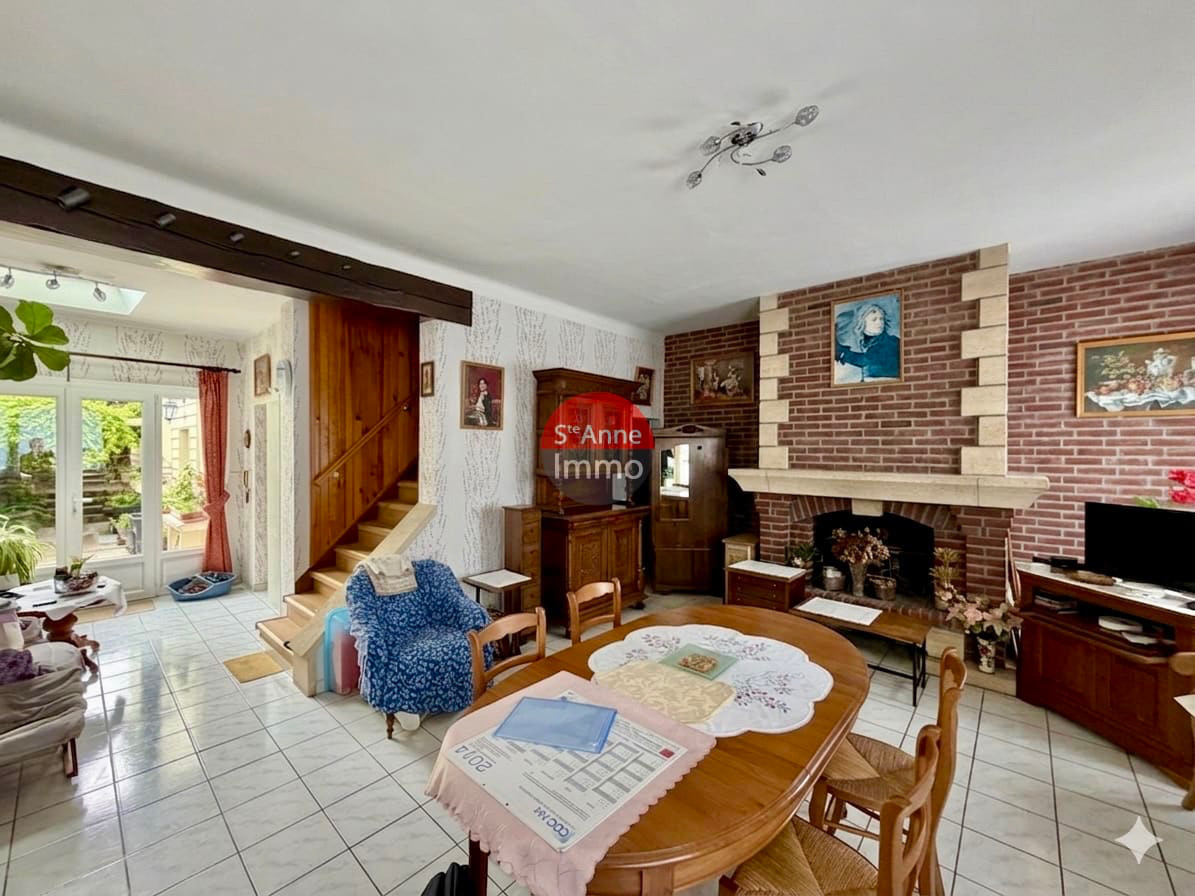 Immo80 – L'immobilier à Amiens et dans la Somme-ALBERT – MAISON MITOYENNE 175m2 – 5 CHAMBRES – JARDIN – DOUBLE GARAGE – DEPENDANCE