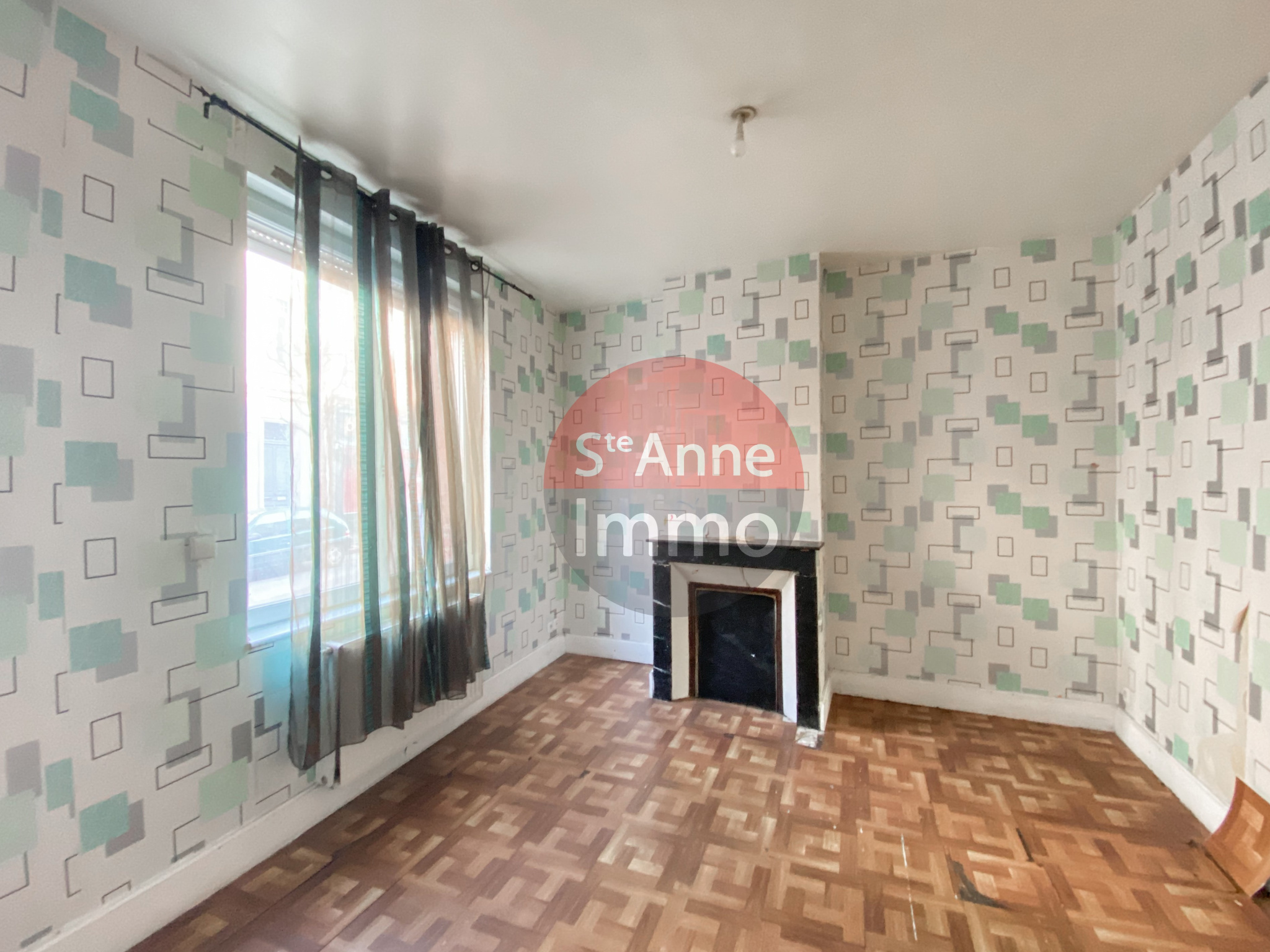Immo80 – L'immobilier à Amiens et dans la Somme-ALBERT CENTRE- MAISON 93m2 – 2 CHAMBRES – COMBLES AMENAGEABLES – JARDIN