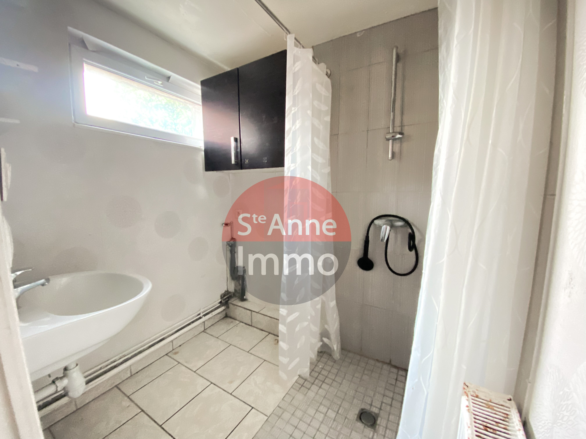 Immo80 – L'immobilier à Amiens et dans la Somme-ALBERT CENTRE- MAISON 93m2 – 2 CHAMBRES – COMBLES AMENAGEABLES – JARDIN