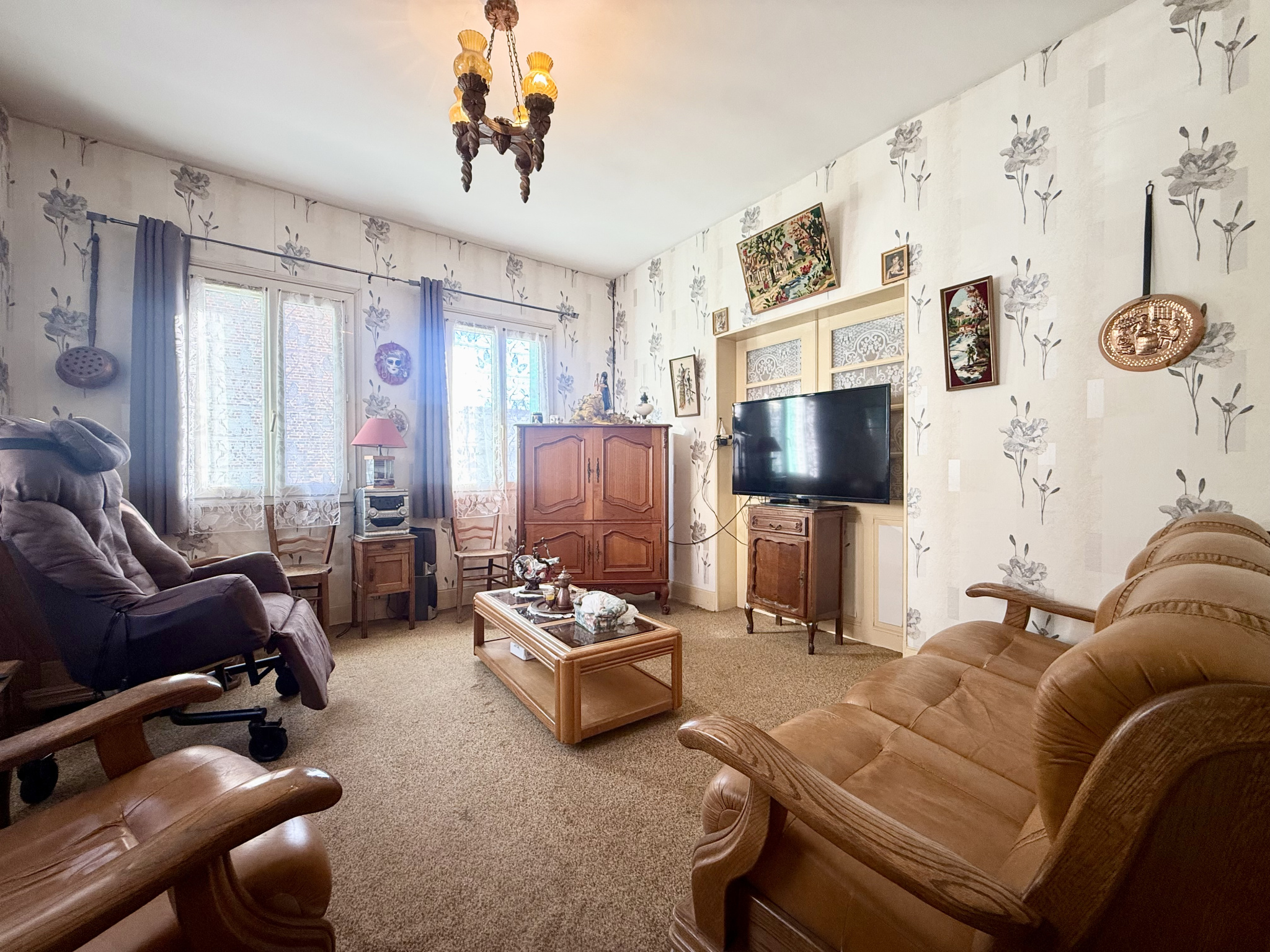 Immo80 – L'immobilier à Amiens et dans la Somme-MOREUIL – PAVILLON INDIVIDUEL – 3 CHAMBRES – DOUBLES GARAGES – JARDIN