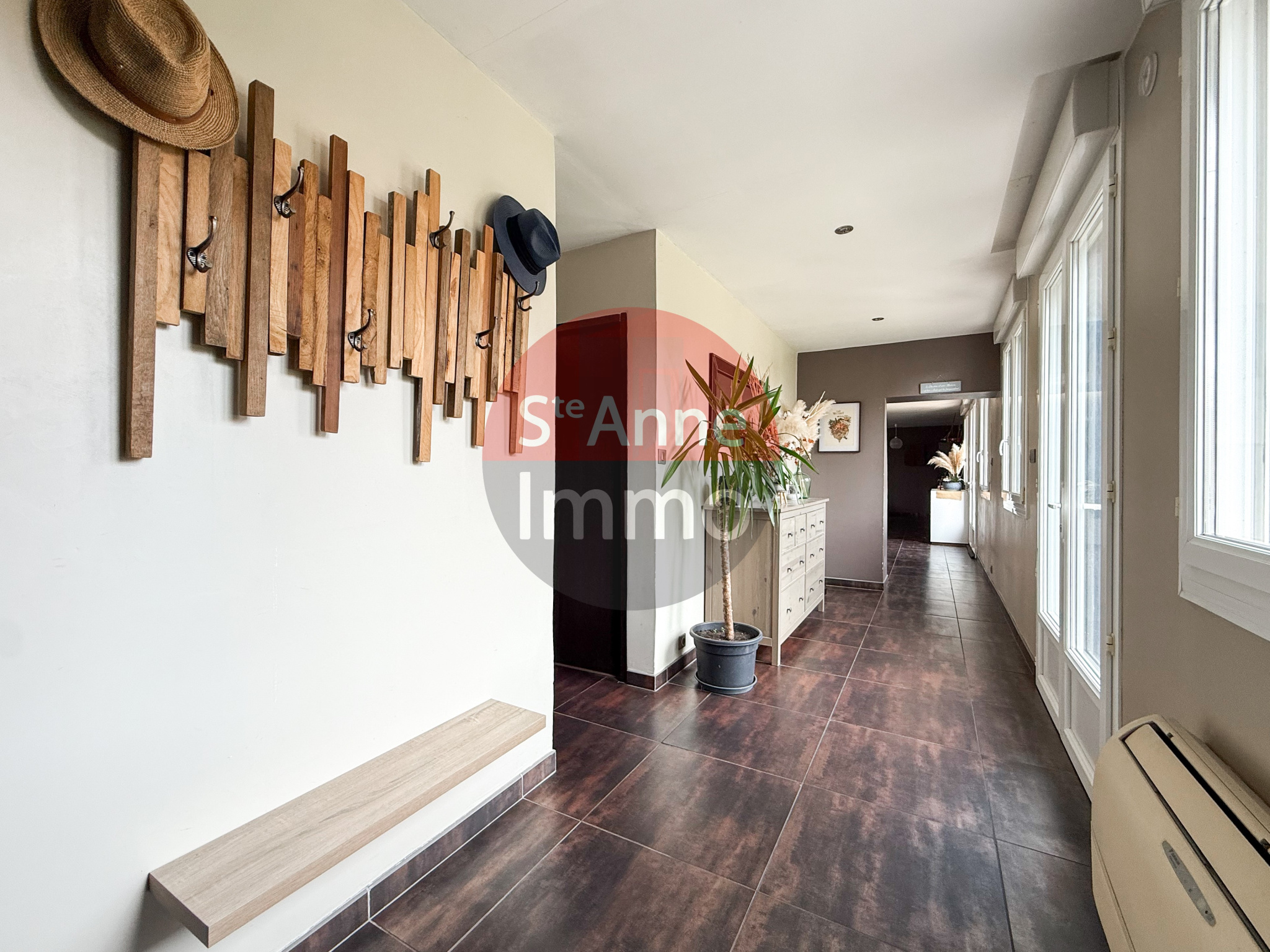 Immo80 – L'immobilier à Amiens et dans la Somme-AMY – MAISON SEMI-MITOYENNE – 192m2 –  4 CHAMBRES – AUTONOMIE DE PLAIN PIED – JARDIN – COUR – DEPENDANCES