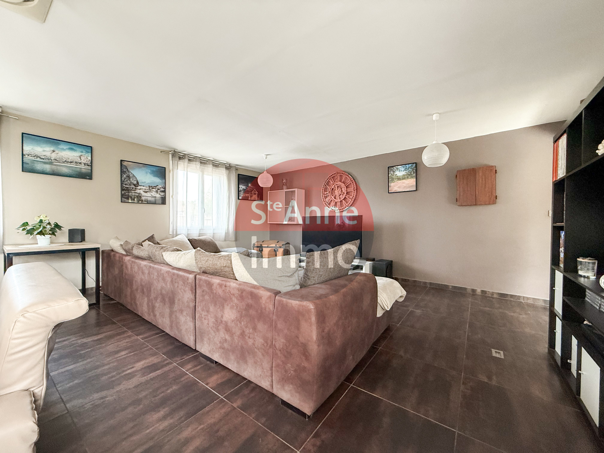 Immo80 – L'immobilier à Amiens et dans la Somme-AMY – MAISON SEMI-MITOYENNE – 192m2 –  4 CHAMBRES – AUTONOMIE DE PLAIN PIED – JARDIN – COUR – DEPENDANCES