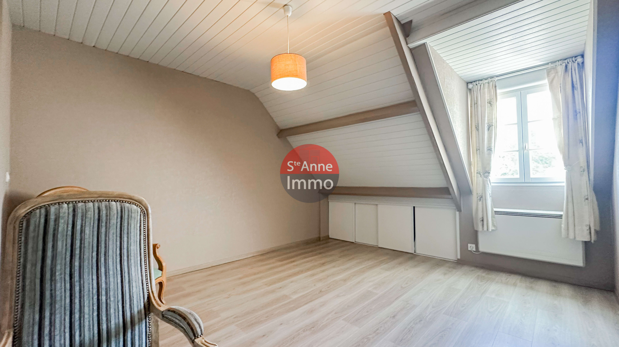 Immo80 – L'immobilier à Amiens et dans la Somme-MARLERS – MAISON INDIVIDUELLE – 190 M2 – 6 CHAMBRES – DOUBLE GARAGE – TERRAIN DE 6677 M2
