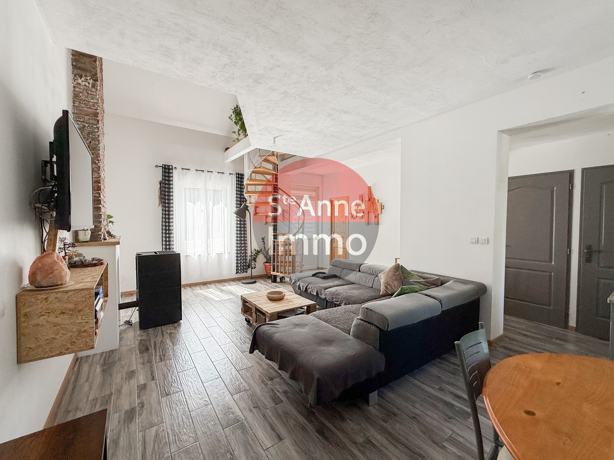 Immo80 – L'immobilier à Amiens et dans la Somme-MAUCOURT – MAISON INDIVIDUELLE – AUTONOMIE DE PLAIN PIED – 3 CHAMBRES – GARAGE – DEPENDANCE – CABANE – JARDIN