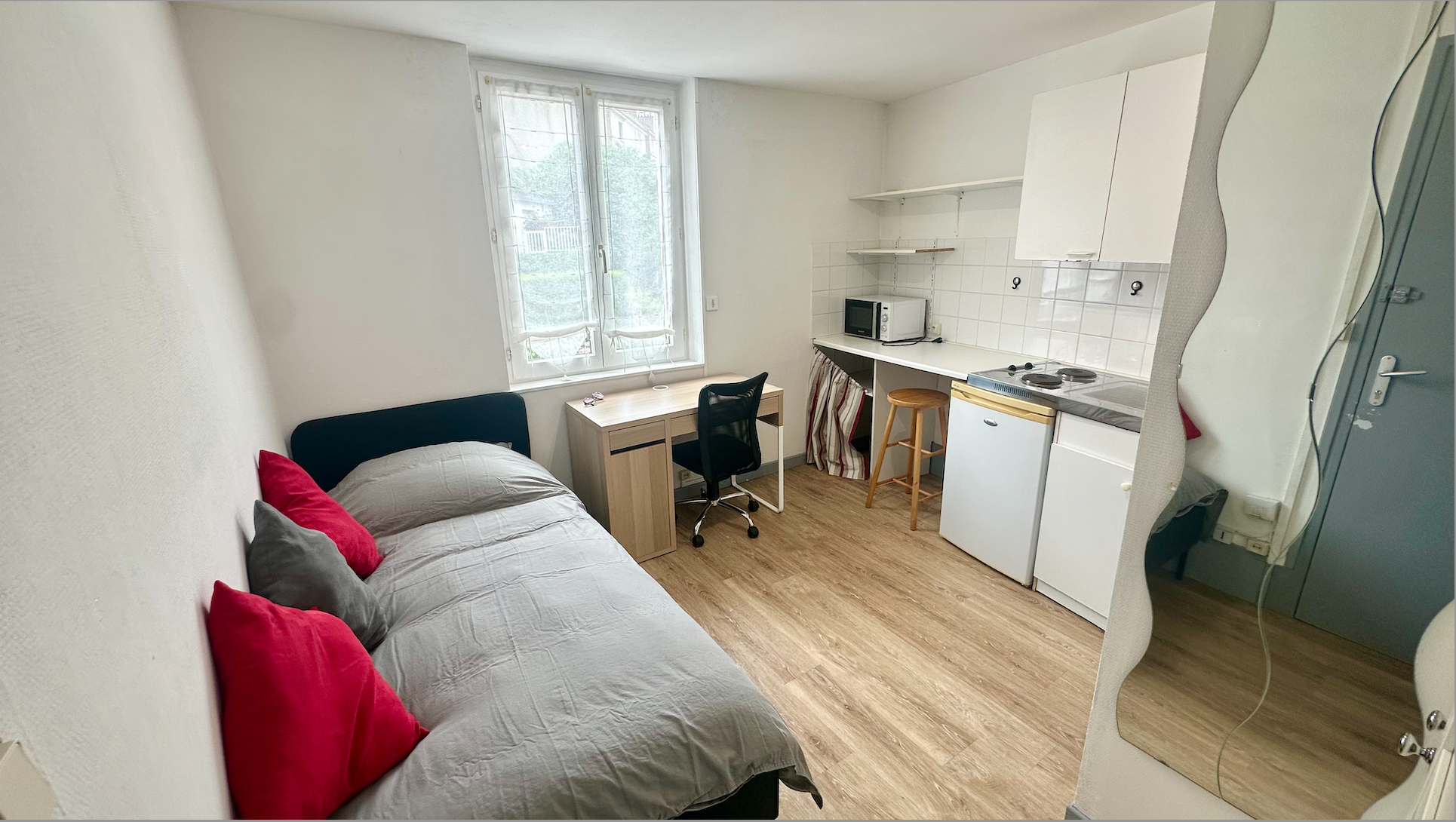 Immo80 – L'immobilier à Amiens et dans la Somme-AMIENS – QUARTIER SAINTE ANNE – STUDIO – MEUBLE