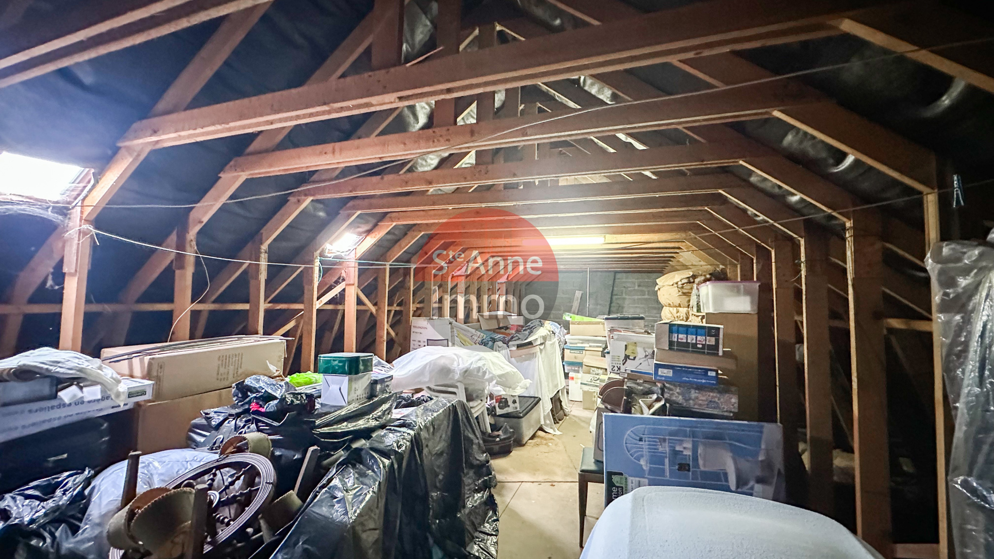 Immo80 – L'immobilier à Amiens et dans la Somme-ORESMAUX – PAVILLON SEMI-MITOYEN – JARDIN – GRENIER – GARAGE