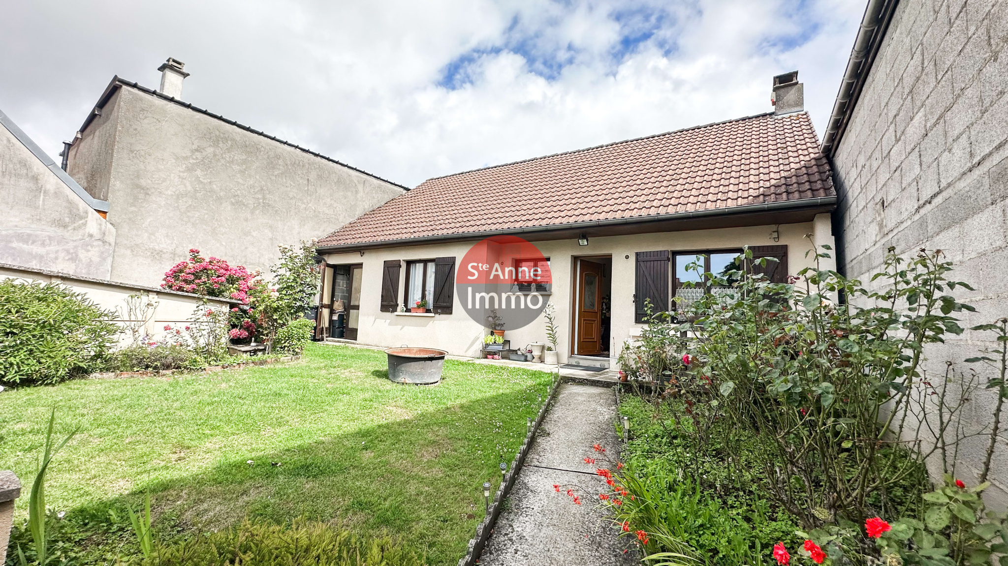 Immo80 – L'immobilier à Amiens et dans la Somme-ORESMAUX – PAVILLON SEMI-MITOYEN – JARDIN – GRENIER – GARAGE