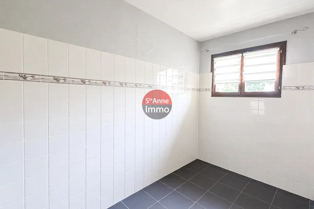 Immo80 – L'immobilier à Amiens et dans la Somme-ORESMAUX – PAVILLON SEMI-MITOYEN – JARDIN – GRENIER – GARAGE