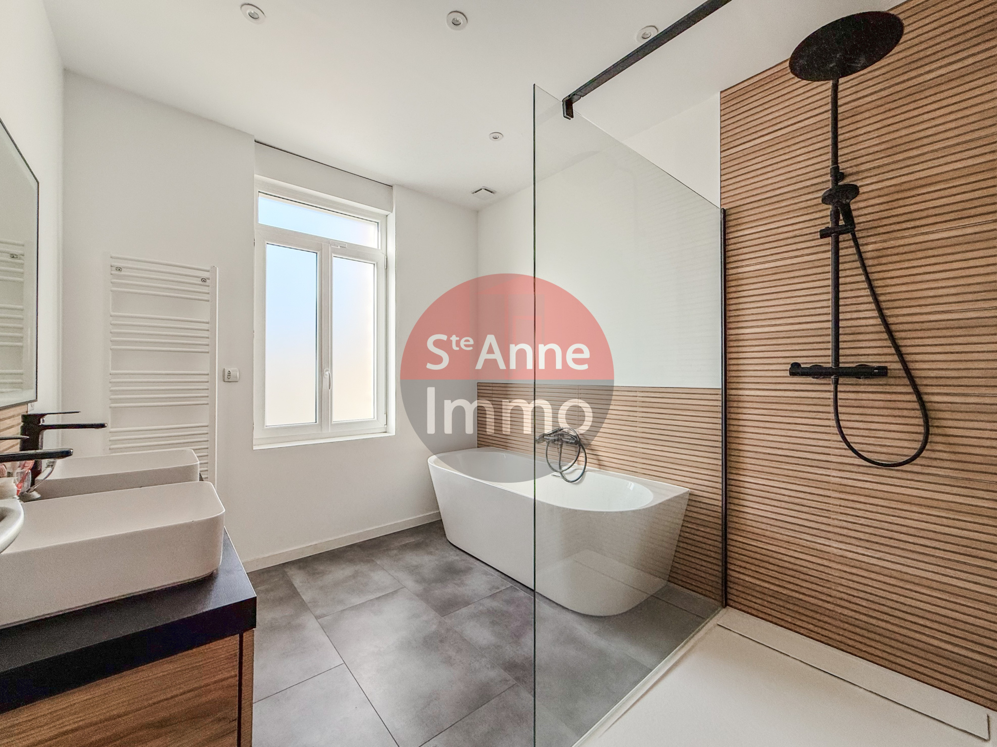 Immo80 – L'immobilier à Amiens et dans la Somme-AMIENS – SAINT HONORE – 100m2 – AMIENOISE – 2 CHAMBRES – BUREAU – JARDIN – TERRASSE – CAVE