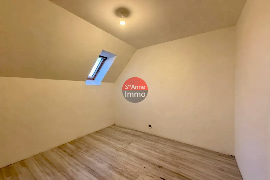Immo80 – L'immobilier à Amiens et dans la Somme-WAVIGNIES – PAVILLON INDIVIDUEL 130 m2 – AUTONOMIE DE PLAIN-PIED – 5 CHAMBRES – JARDIN – GARAGE – TERRASSE