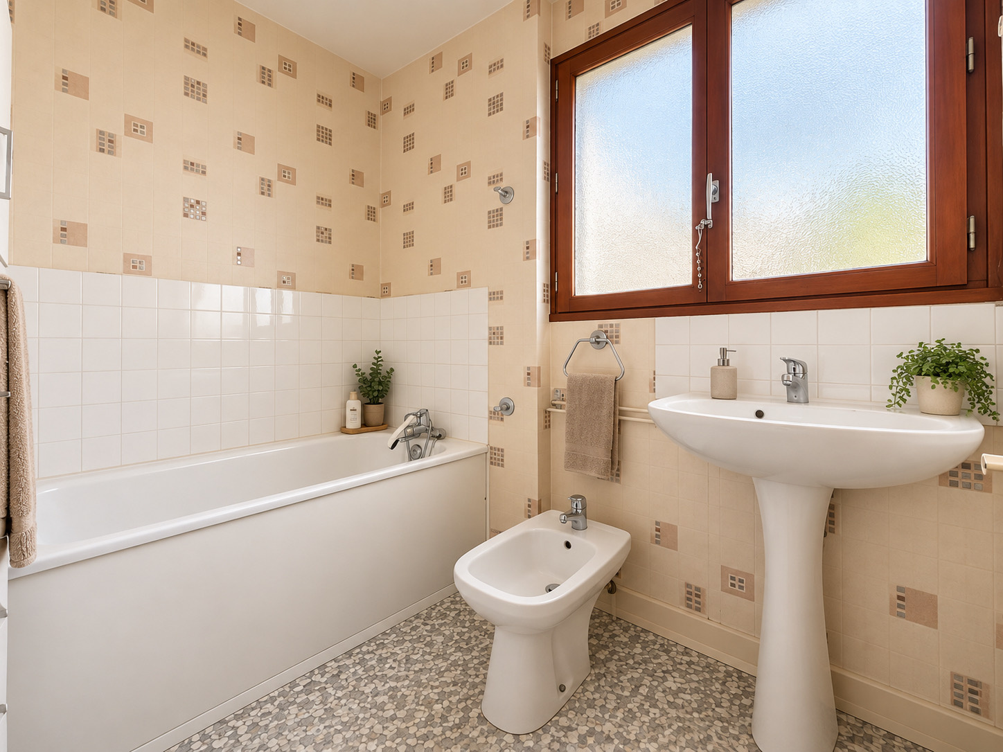 Immo80 – L'immobilier à Amiens et dans la Somme-AMIENS – QUARTIER SUD EST – MAISON SEMI MITOYENNE – 3 CHAMBRES – JARDIN – GARAGE