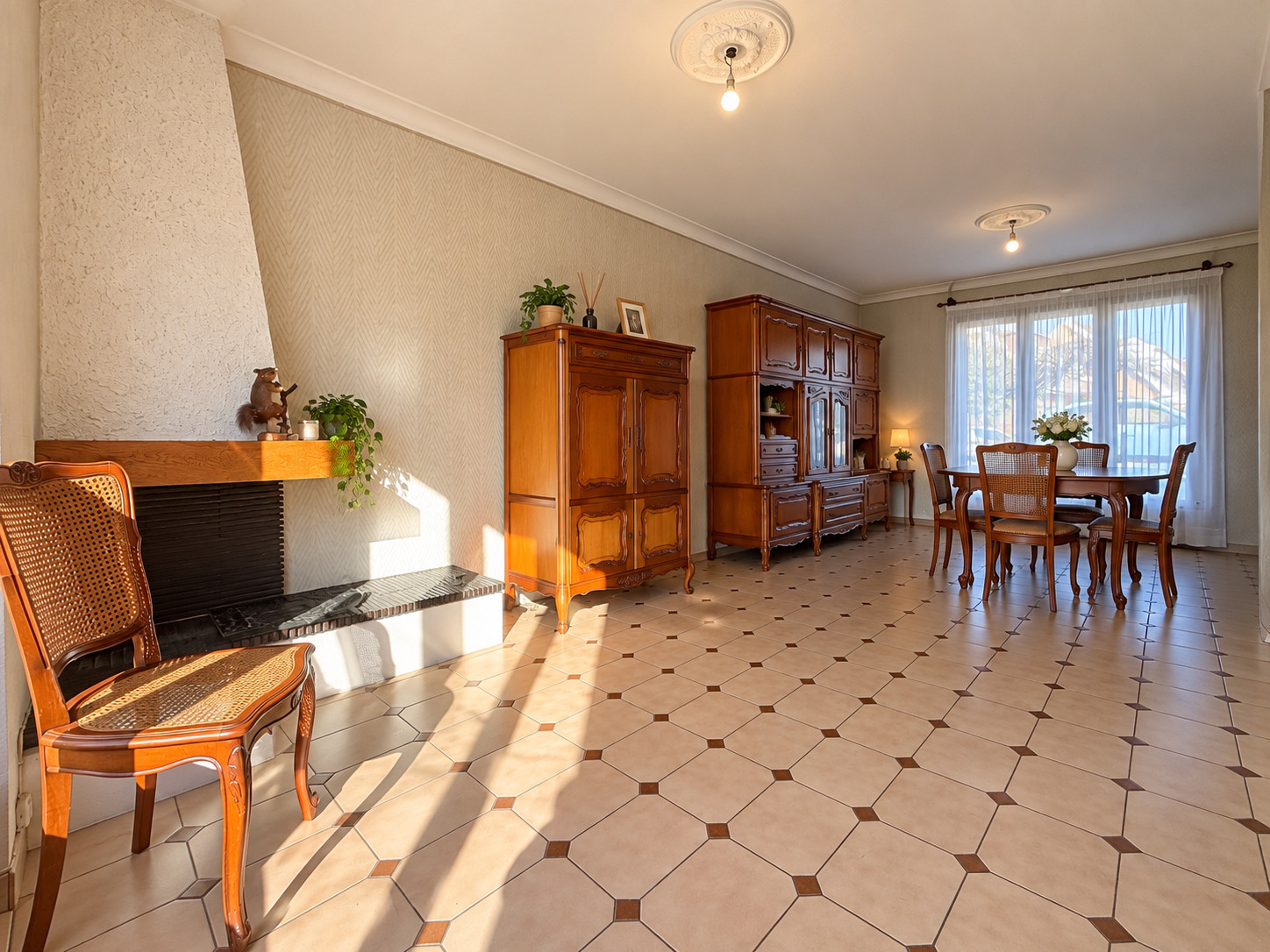 Immo80 – L'immobilier à Amiens et dans la Somme-AMIENS – QUARTIER SUD EST – MAISON SEMI MITOYENNE – 3 CHAMBRES – JARDIN – GARAGE