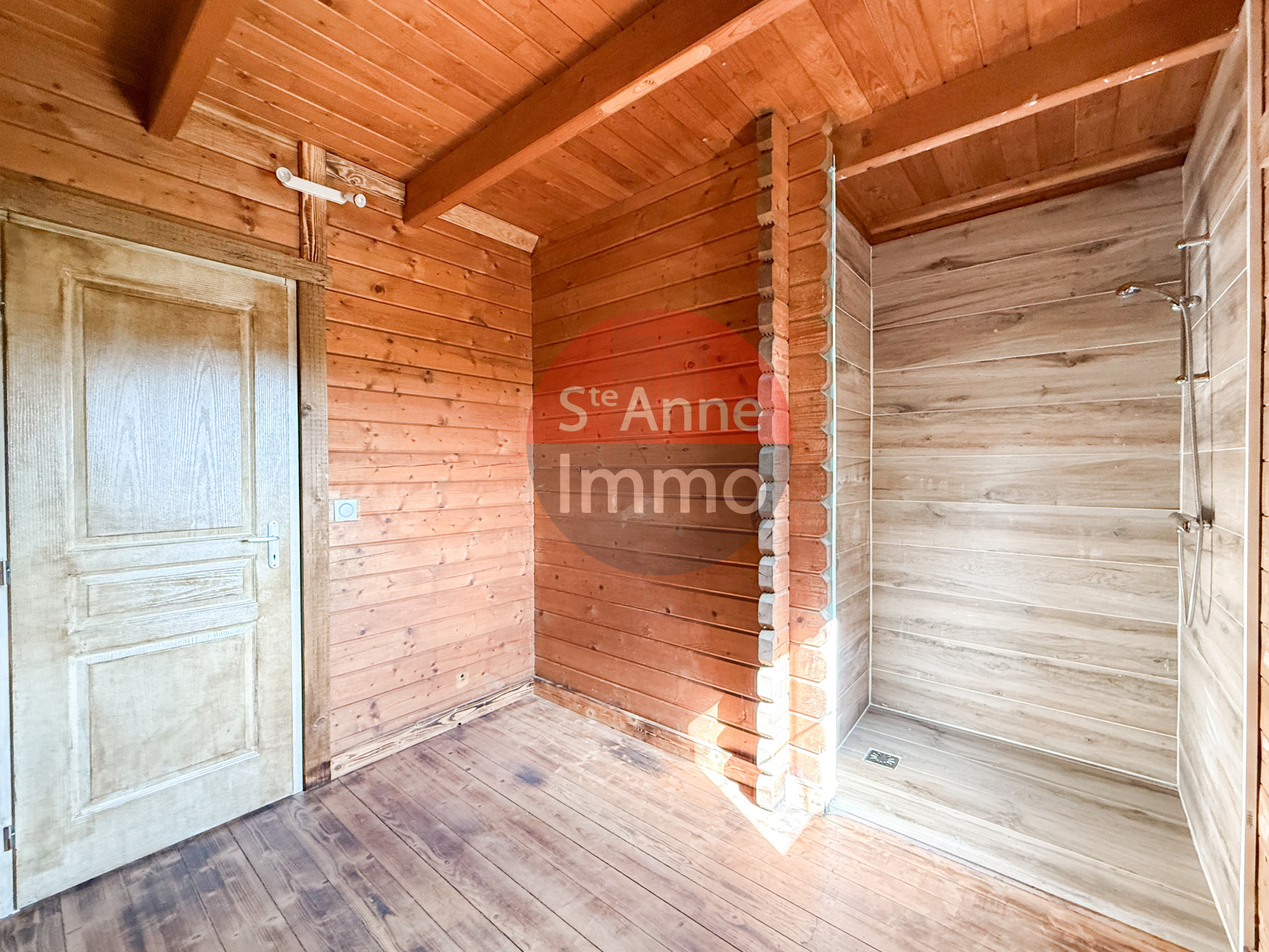 Immo80 – L'immobilier à Amiens et dans la Somme-HEUDICOURT – 127m2 – CHALET – AUTONOMIE DE PLAIN PIED – 4 CHAMBRES – SOUS SOL COMPLET – COUR – JARDIN