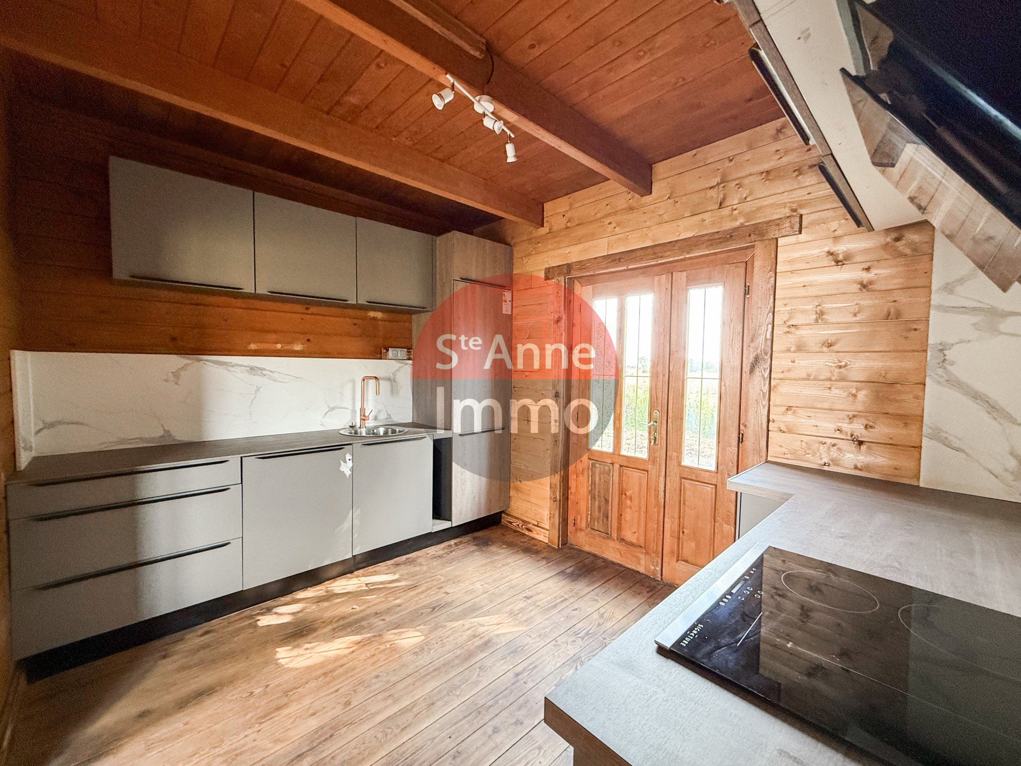 Immo80 – L'immobilier à Amiens et dans la Somme-HEUDICOURT – 127m2 – CHALET – AUTONOMIE DE PLAIN PIED – 4 CHAMBRES – SOUS SOL COMPLET – COUR – JARDIN
