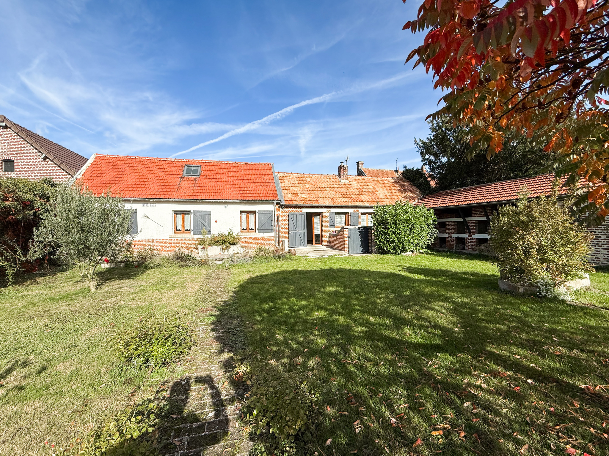 Immo80 – L'immobilier à Amiens et dans la Somme-LABOISSIERES-EN-SANTERRE – 91m2 – MAISON INDIVIDUELLE – PLAIN PIED – 3 CHAMBRES – DEPENDANCES – JARDIN – COUR
