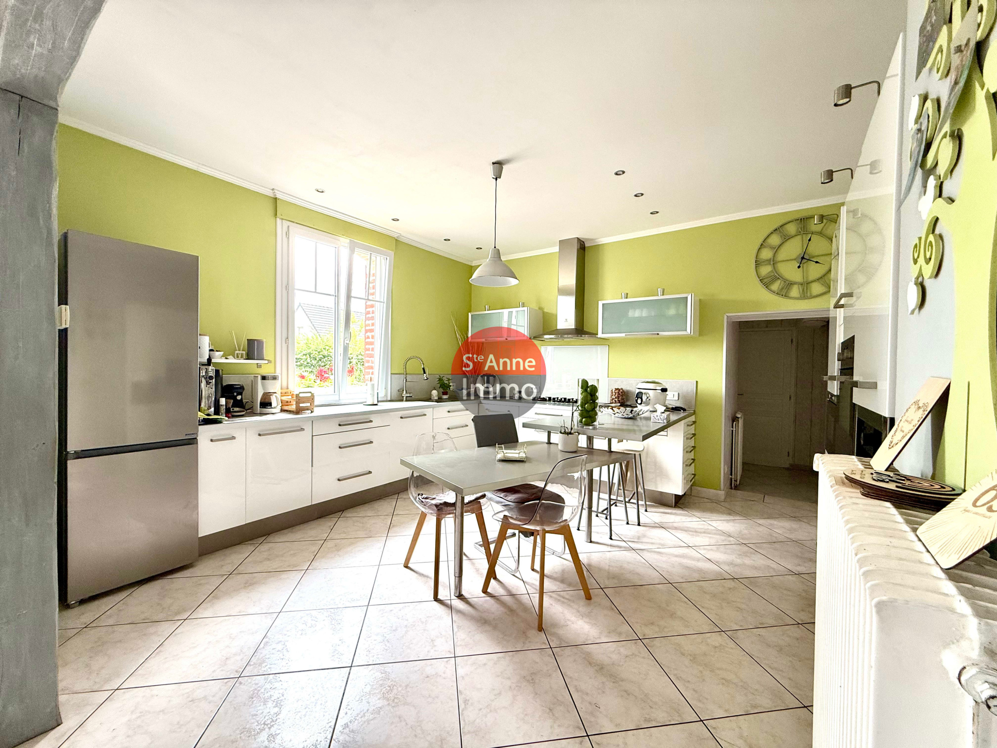 Immo80 – L'immobilier à Amiens et dans la Somme-CHILLY – MAISON INDIVIDUELLE – 163m2 – AUTONOMIE DE PLAIN PIED – 4 CHAMBRES – GARAGES – DEPENDANCES – JARDIN –