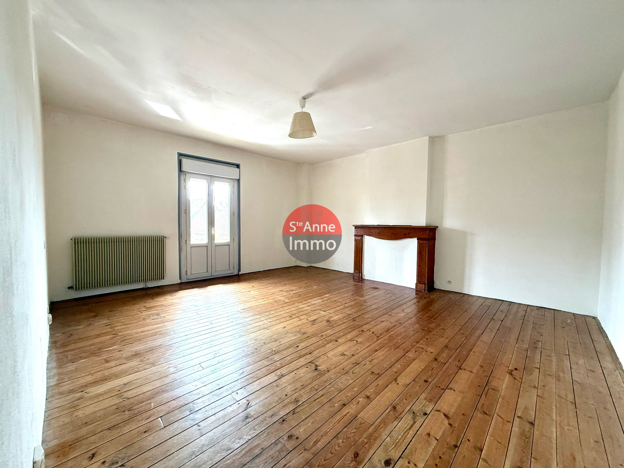 Immo80 – L'immobilier à Amiens et dans la Somme-CHAULNES – MAISON – 165m2 – 4 CHAMBRES – AUTONOMIE DE PLAIN PIED – GRENIER – CAVE – COUR – JARDIN