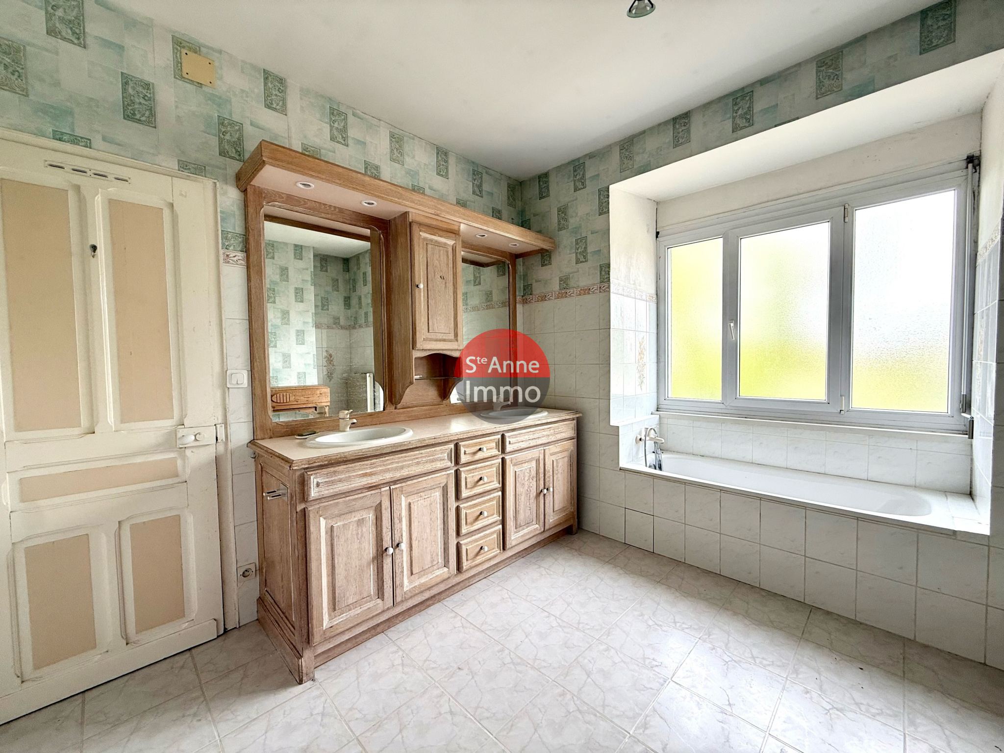 Immo80 – L'immobilier à Amiens et dans la Somme-CHAULNES – MAISON – 165m2 – 4 CHAMBRES – AUTONOMIE DE PLAIN PIED – GRENIER – CAVE – COUR – JARDIN