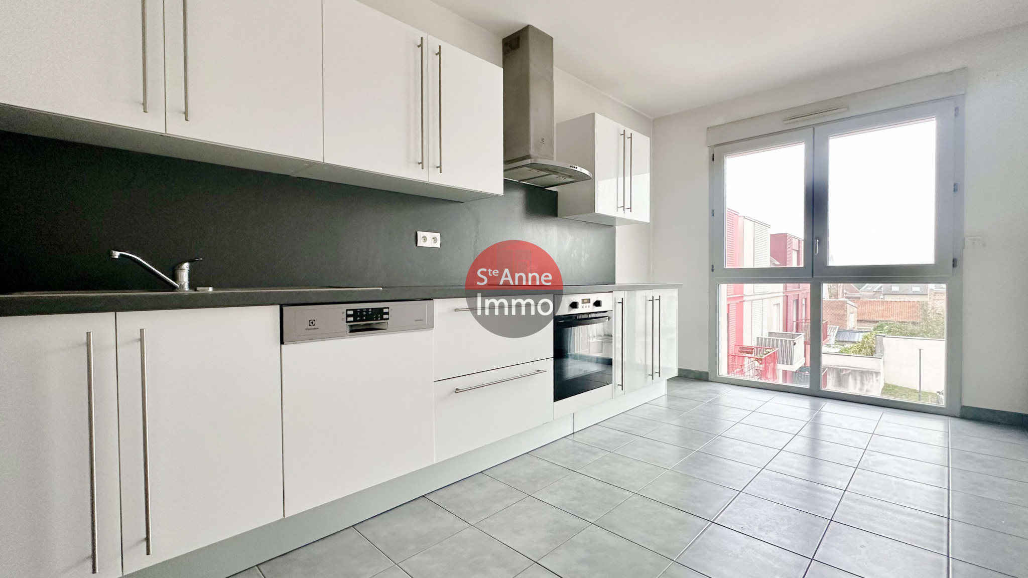 Immo80 – L'immobilier à Amiens et dans la Somme-AMIENS – QUARTIER SAINT-HONORE – APPARTEMENT T4 – BALCON – GARAGE