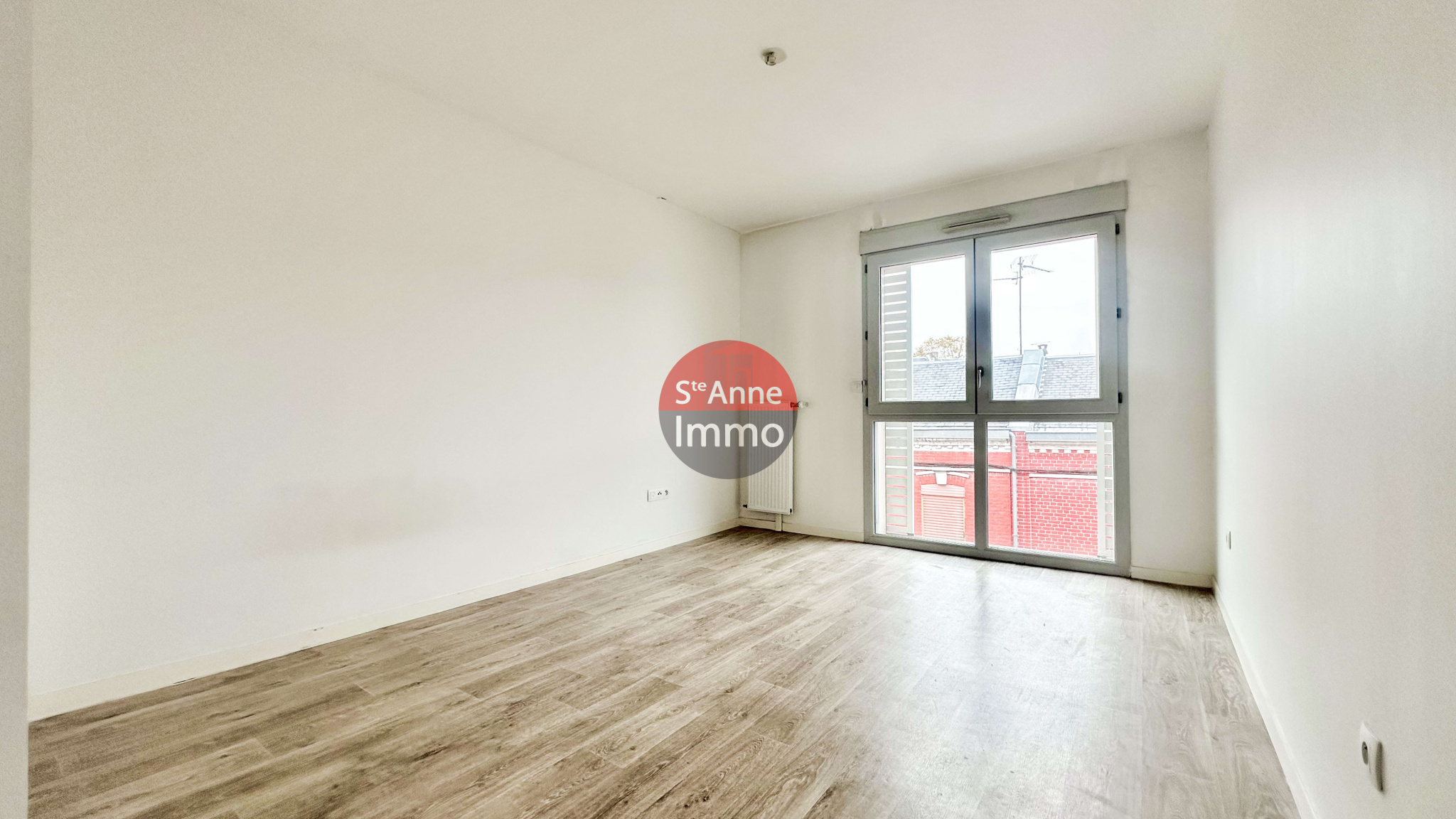 Immo80 – L'immobilier à Amiens et dans la Somme-AMIENS – QUARTIER SAINT-HONORE – APPARTEMENT T4 – BALCON – GARAGE