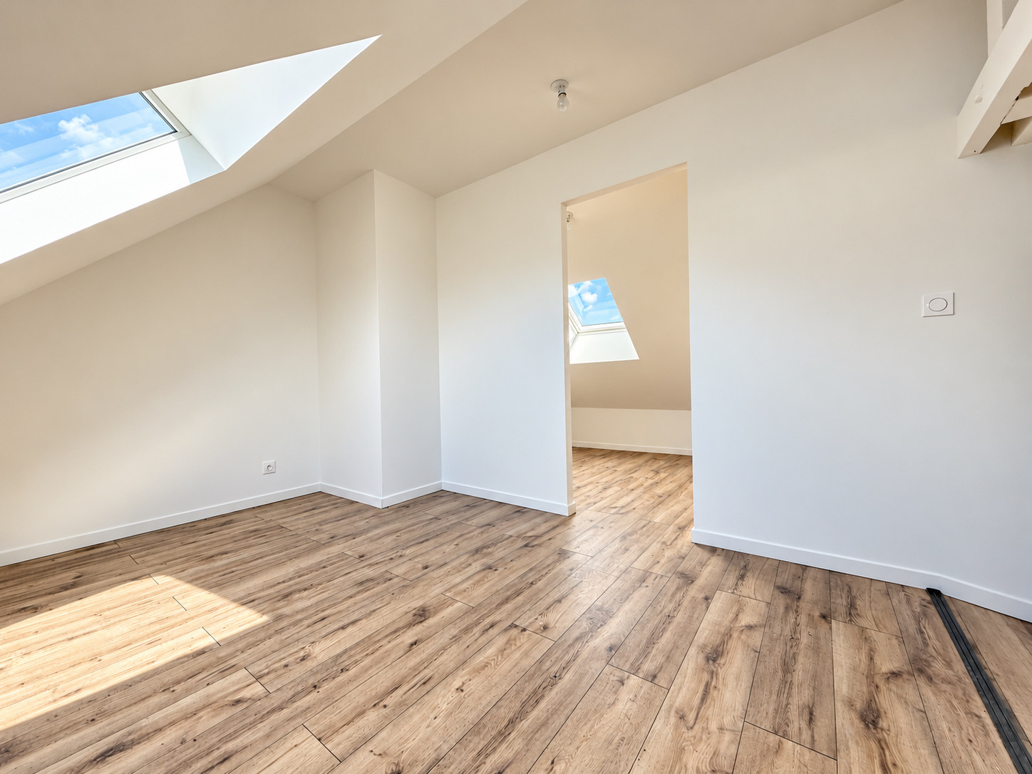 Immo80 – L'immobilier à Amiens et dans la Somme-ERCHES – PAVILLON INDIVIDUEL SEMI MITOYEN – 4 CHAMBRES – DEPENDANCE – AUCUN TRAVAUX A PREVOIR