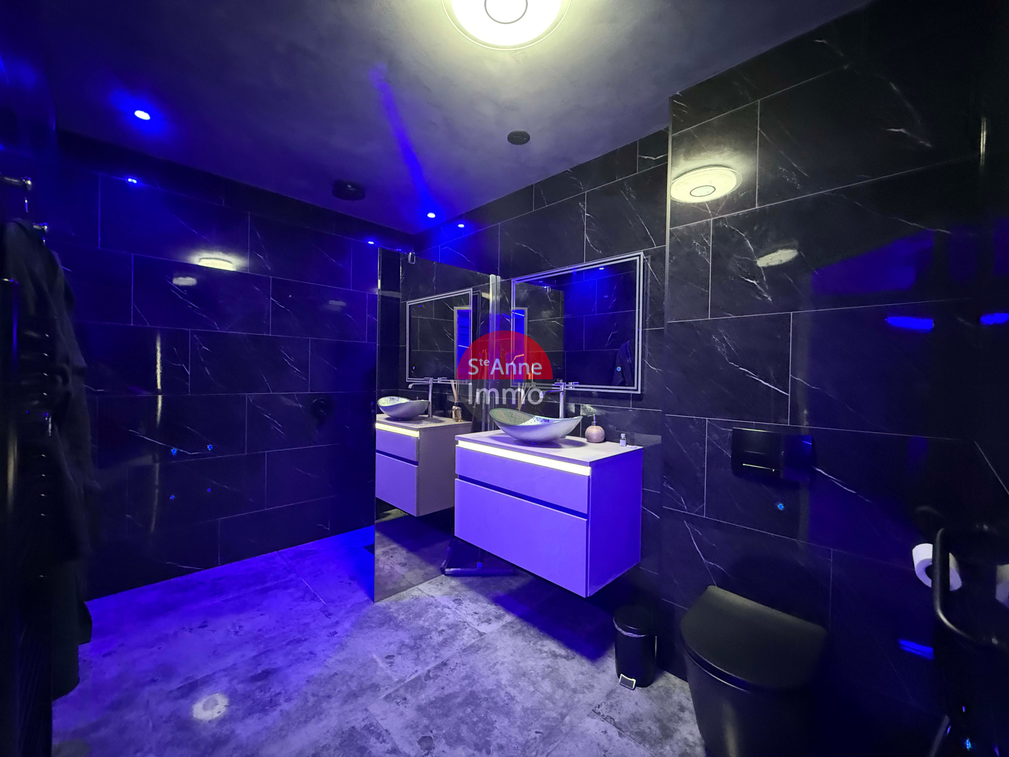 Immo80 – L'immobilier à Amiens et dans la Somme-GRUNY – MAISON INDIVIDUELLE – 2 CHAMBRES – PLACE DE PARKING PRIVATIVES – JARDIN