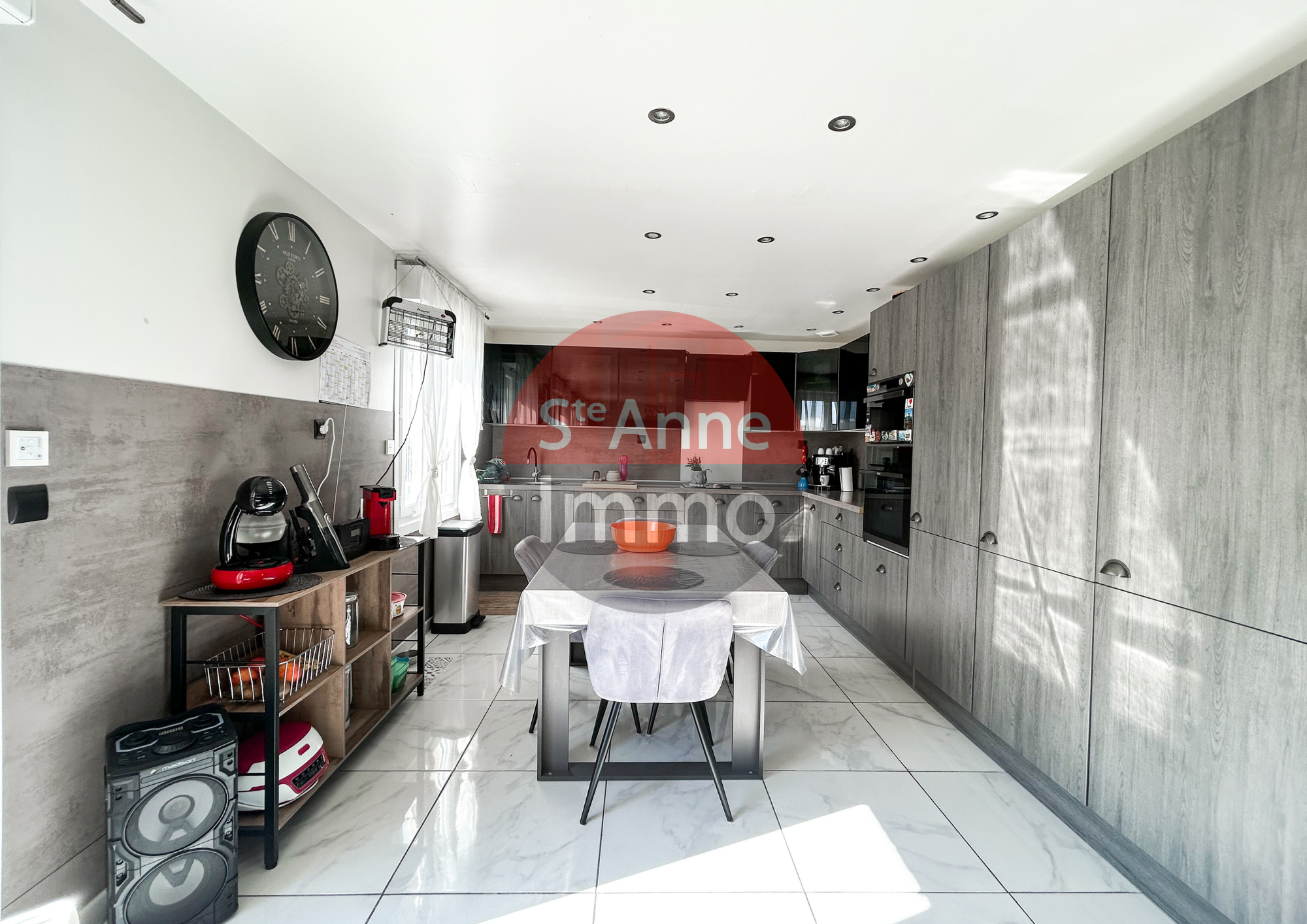 Immo80 – L'immobilier à Amiens et dans la Somme-LIHONS – MAISON DE PLAIN PIED – 8 CHAMBRES – COUR – JARDIN – TERRASSE