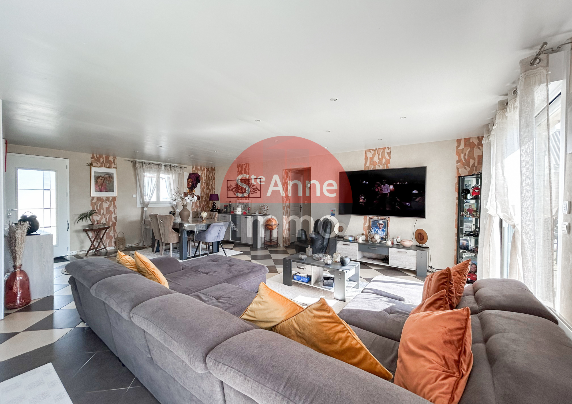 Immo80 – L'immobilier à Amiens et dans la Somme-LIHONS – MAISON DE PLAIN PIED – 8 CHAMBRES – COUR – JARDIN – TERRASSE