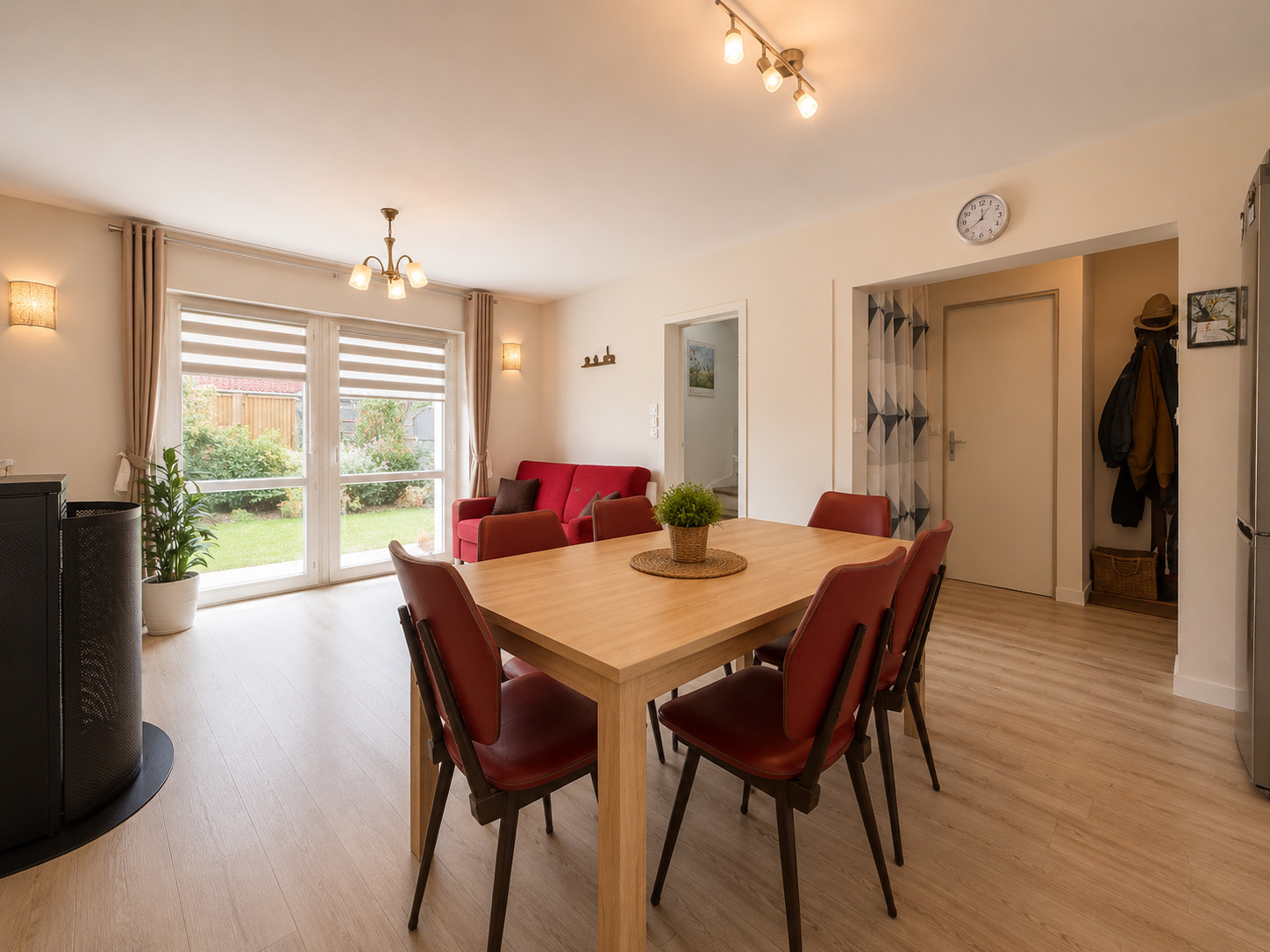 Immo80 – L'immobilier à Amiens et dans la Somme-AMIENS – QUARTIER SAINT ACHEUL – MAISON SEMI MITOYENNE – 4 CHAMBRES – JARDIN – STATIONNEMENT PRIVATIF