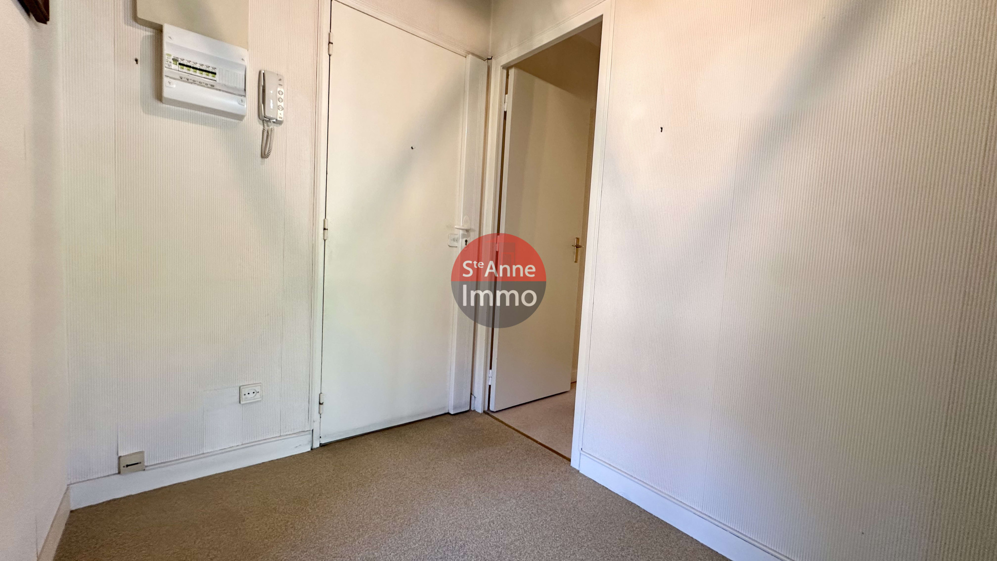 Immo80 – L'immobilier à Amiens et dans la Somme-QUARTIER SAINT-JACQUES / SAINT-ROCH – APPARTEMENT T3 – BALCON – PLACE DE STATIONNEMENT – CAVE