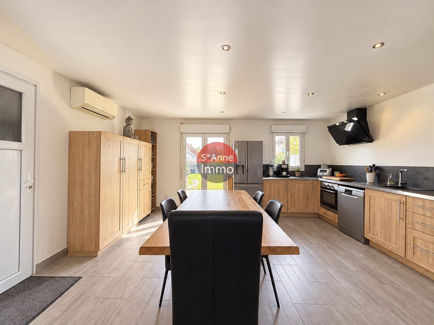 Immo80 – L'immobilier à Amiens et dans la Somme-ROYE – MAISON INDIVIDUELLE – 4 CHAMBRES – AUTONOMIE DE PLAIN PIED – GARAGE – JARDIN – TERRASSE