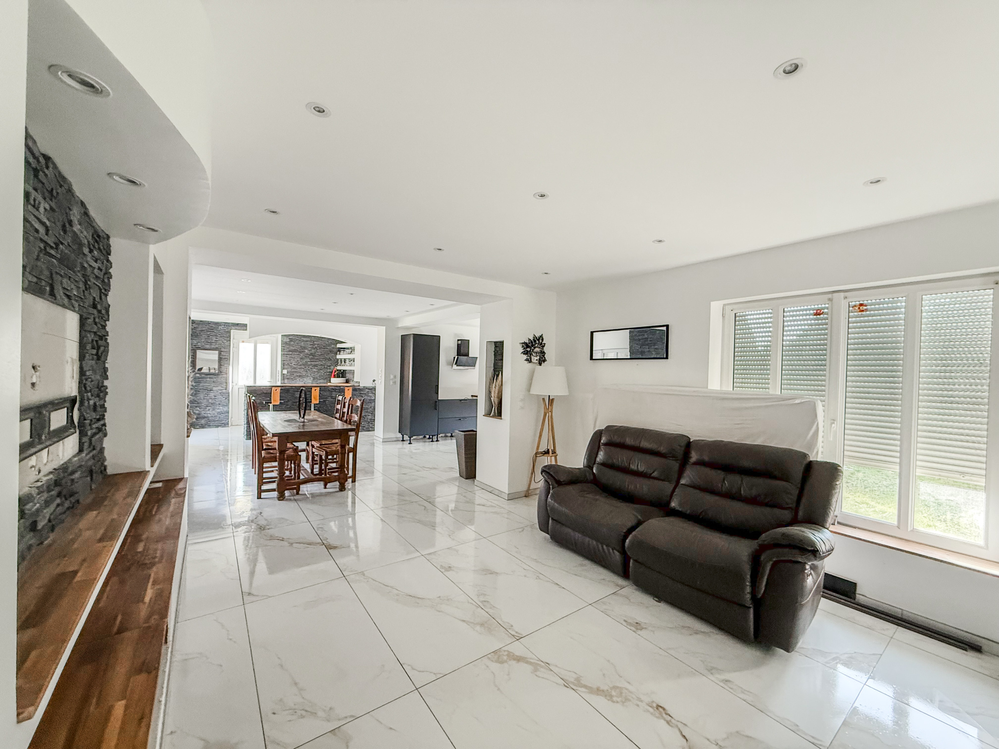 Immo80 – L'immobilier à Amiens et dans la Somme-MEHARICOURT – MAISON DE MAITRE – 4 CHAMBRES – 1 BUREAU – CAVE – GARAGE – JARDIN