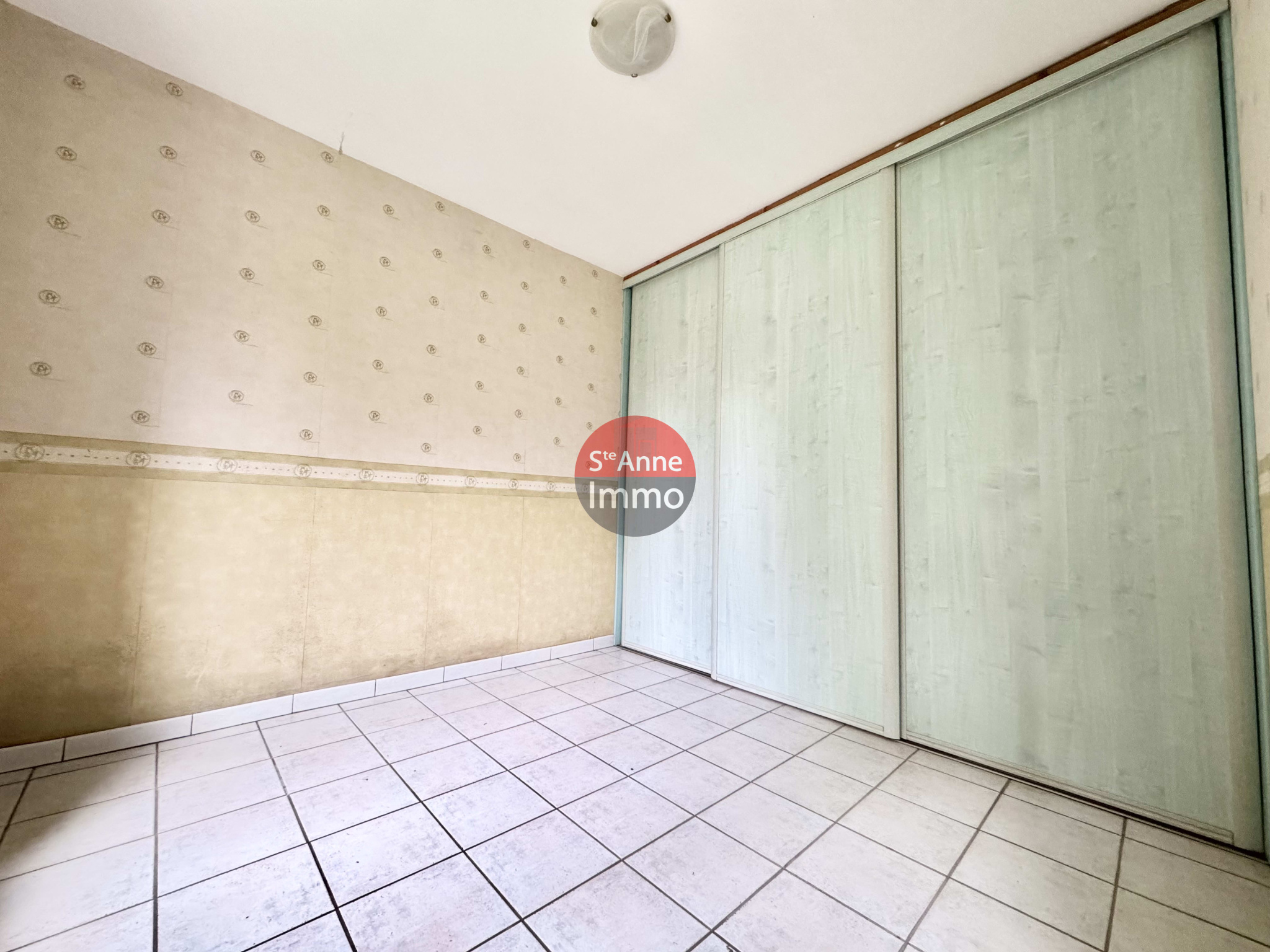 Immo80 – L'immobilier à Amiens et dans la Somme-PROCHE ROYE/NESLE – CORPS DE FERME CRESSY-OMENCOURT – DÉPENDANCES – 2 LOCATIFS