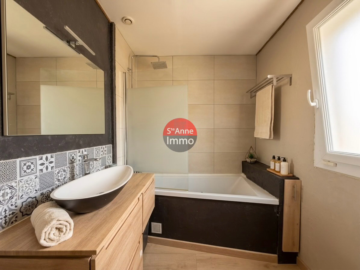 Immo80 – L'immobilier à Amiens et dans la Somme-GUERBIGNY – 140m2 – MAISON INDIVIDUELLE – 4 CHAMBRES – 2 SALLE DE BAINS – JARDIN – COUR – TERRASSES