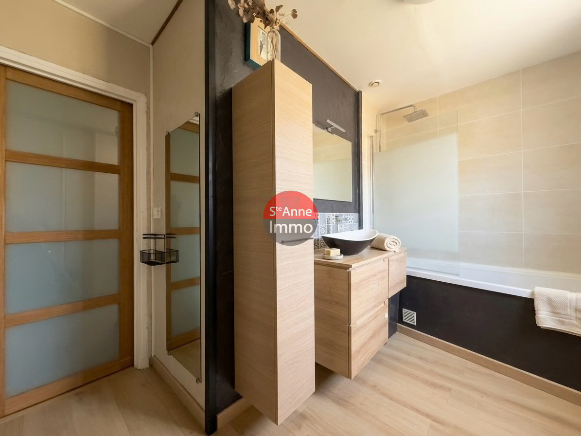 Immo80 – L'immobilier à Amiens et dans la Somme-GUERBIGNY – 140m2 – MAISON INDIVIDUELLE – 4 CHAMBRES – 2 SALLE DE BAINS – JARDIN – COUR – TERRASSES