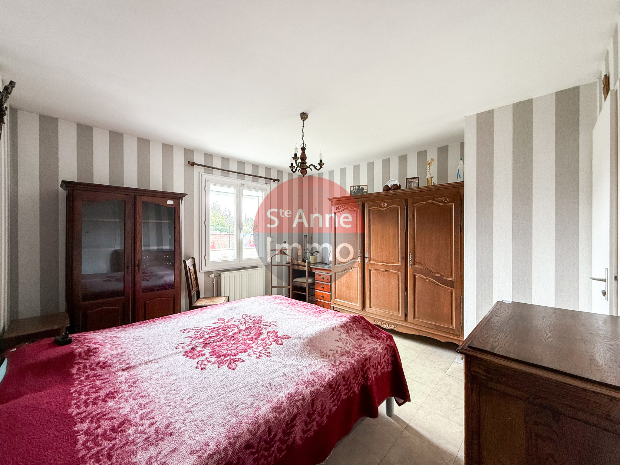 Immo80 – L'immobilier à Amiens et dans la Somme-FRESNOY-LES-ROYE – MAISON INDIVIDUELLE – PLAIN PIED – 2 CHAMBRES – GARAGE – DEPENDANCE