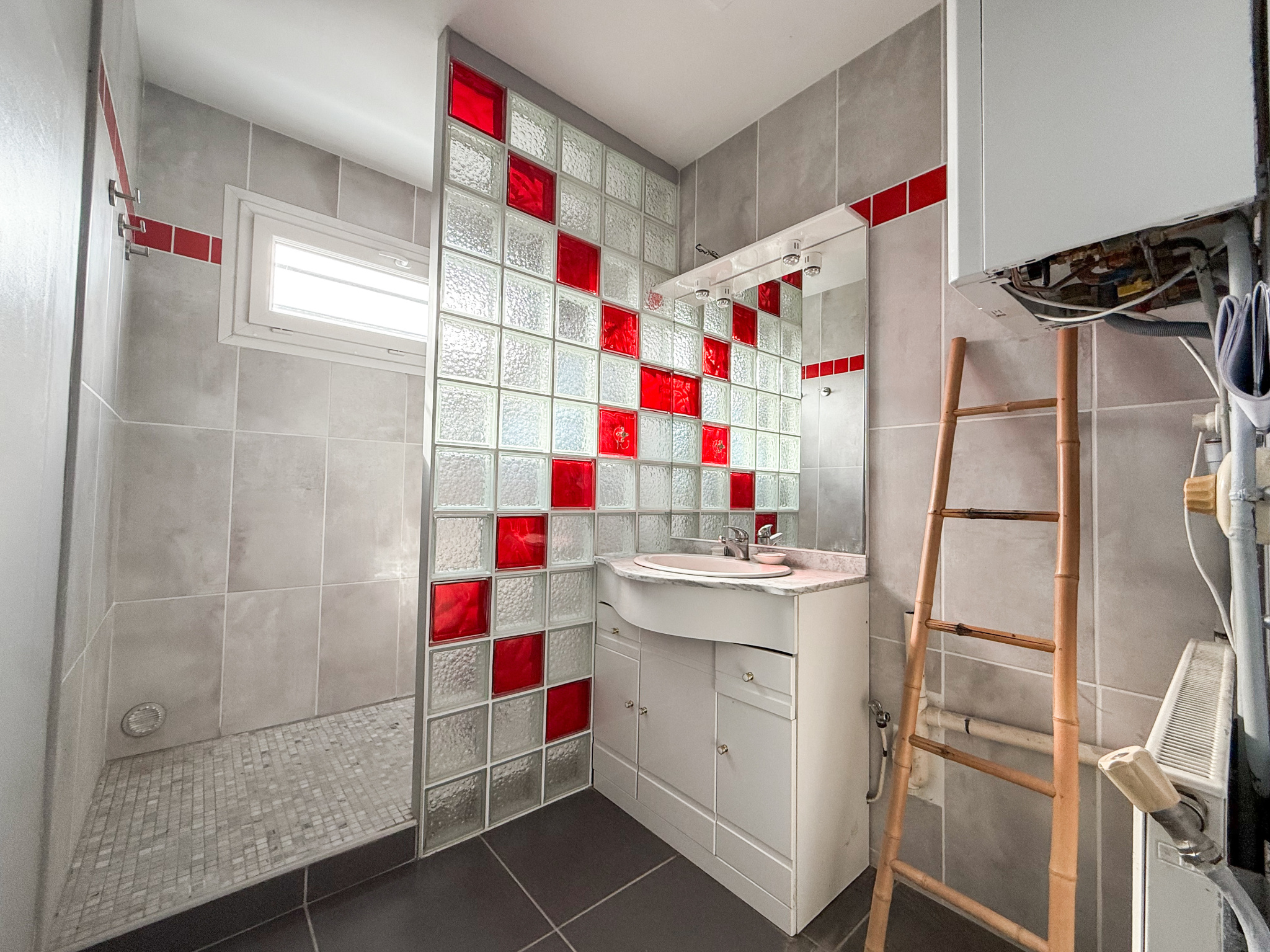 Immo80 – L'immobilier à Amiens et dans la Somme-FRESNOY-LES-ROYE – MAISON INDIVIDUELLE – PLAIN PIED – 2 CHAMBRES – GARAGE – DEPENDANCE