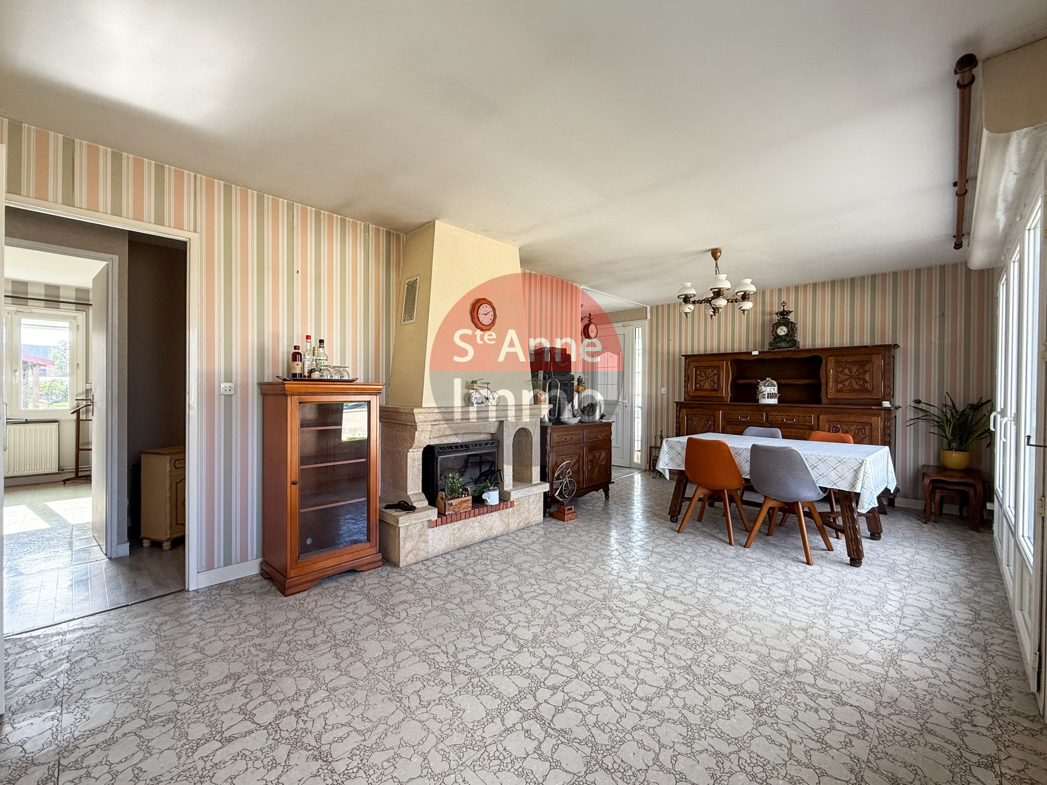 Immo80 – L'immobilier à Amiens et dans la Somme-FRESNOY-LES-ROYE – MAISON INDIVIDUELLE – PLAIN PIED – 2 CHAMBRES – GARAGE – DEPENDANCE