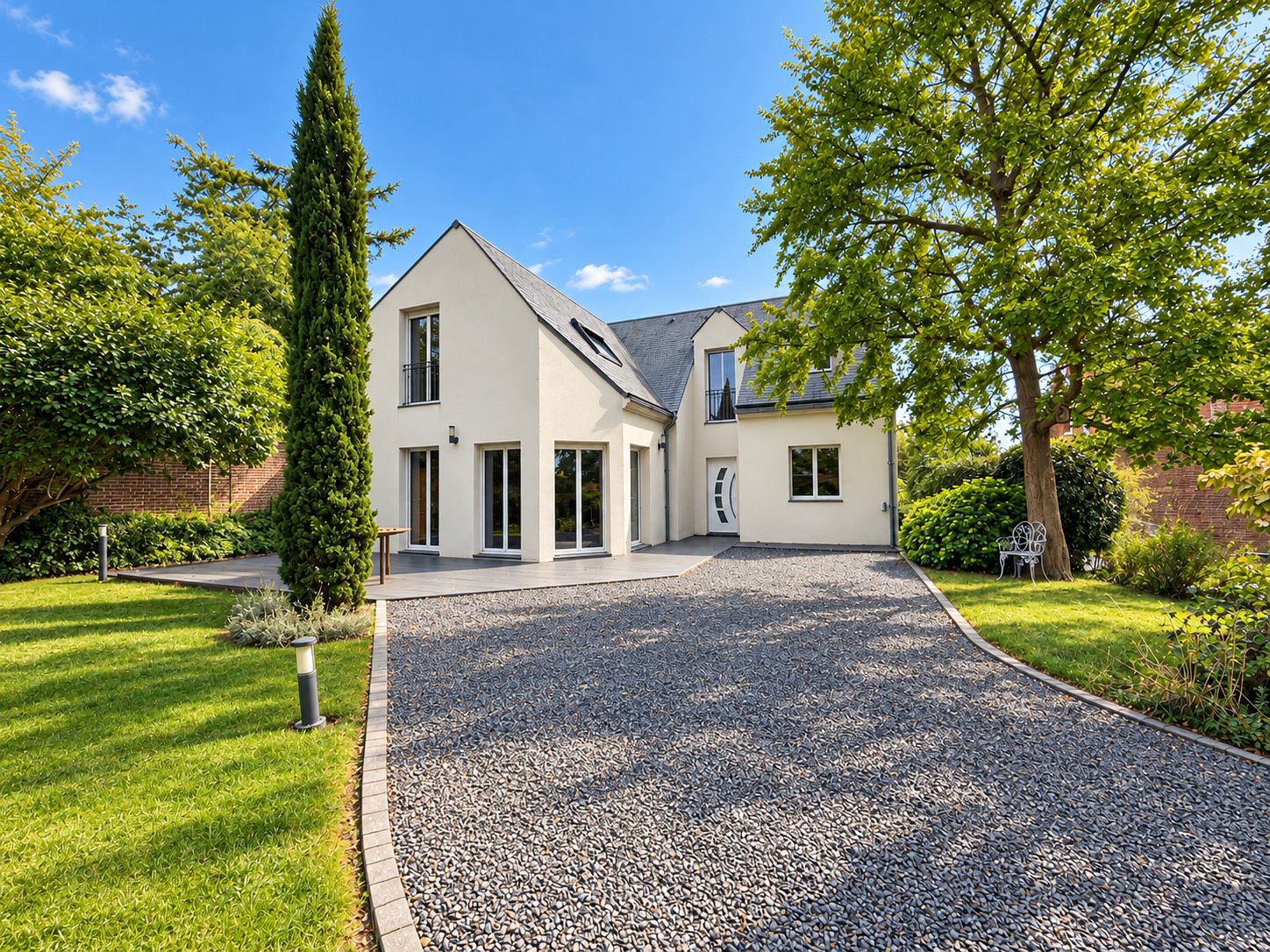 Immo80 – L'immobilier à Amiens et dans la Somme-ROYE – PAVILLON INDIVIDUEL – SOUS SOL COMPLET – AUTONOMIE DE PLAIN PIED –...