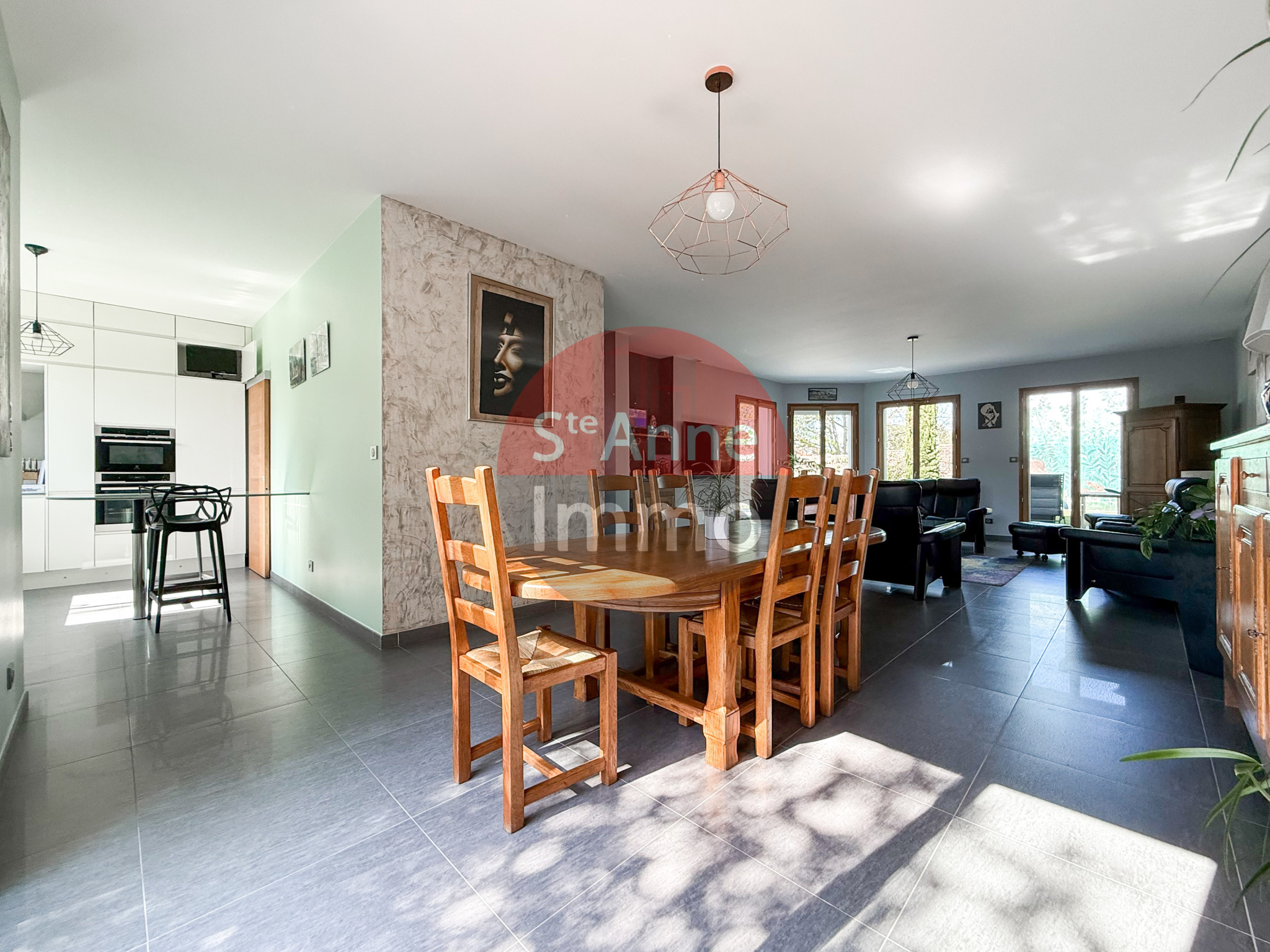 Immo80 – L'immobilier à Amiens et dans la Somme-ROYE – PAVILLON INDIVIDUEL – SOUS SOL COMPLET – AUTONOMIE DE PLAIN PIED – 4 CHAMBRES – GARAGE – JARDIN