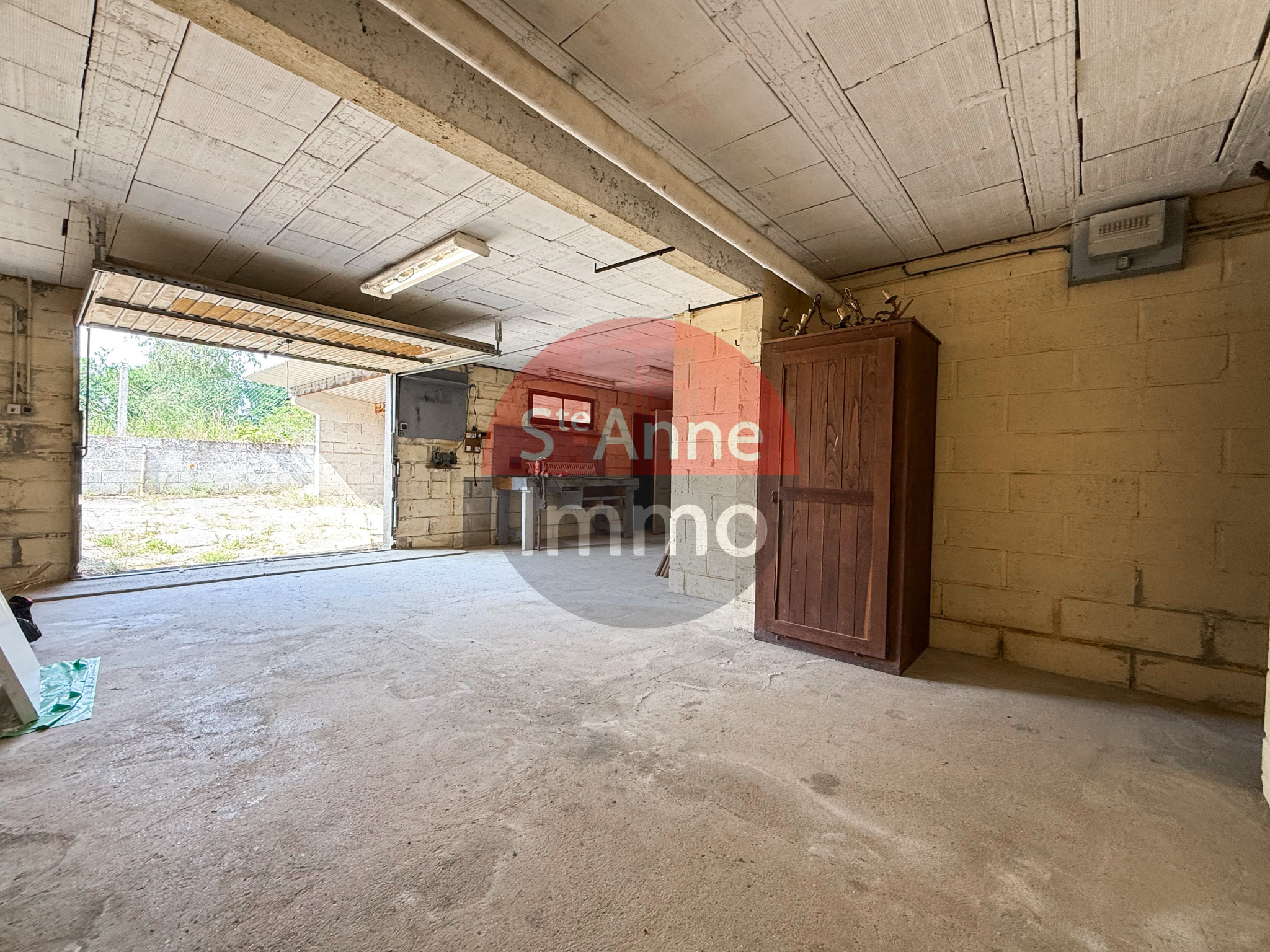 Immo80 – L'immobilier à Amiens et dans la Somme-PARVILLERS-LE-QUESNOY – PAVILLON INDIVIDUEL DE PLAIN PIED – 3 CHAMBRES – SOUS SOL – GARAGE – DEPENDANCE